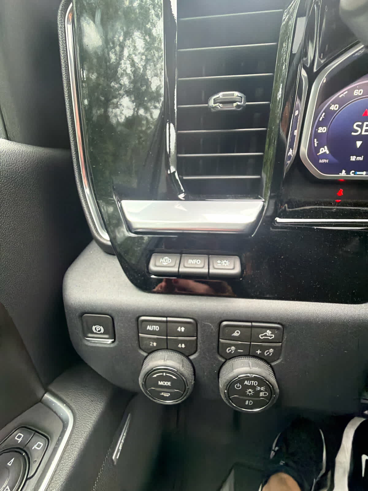 2026 Chevrolet Silverado 2500 HD LTZ - Photo 24