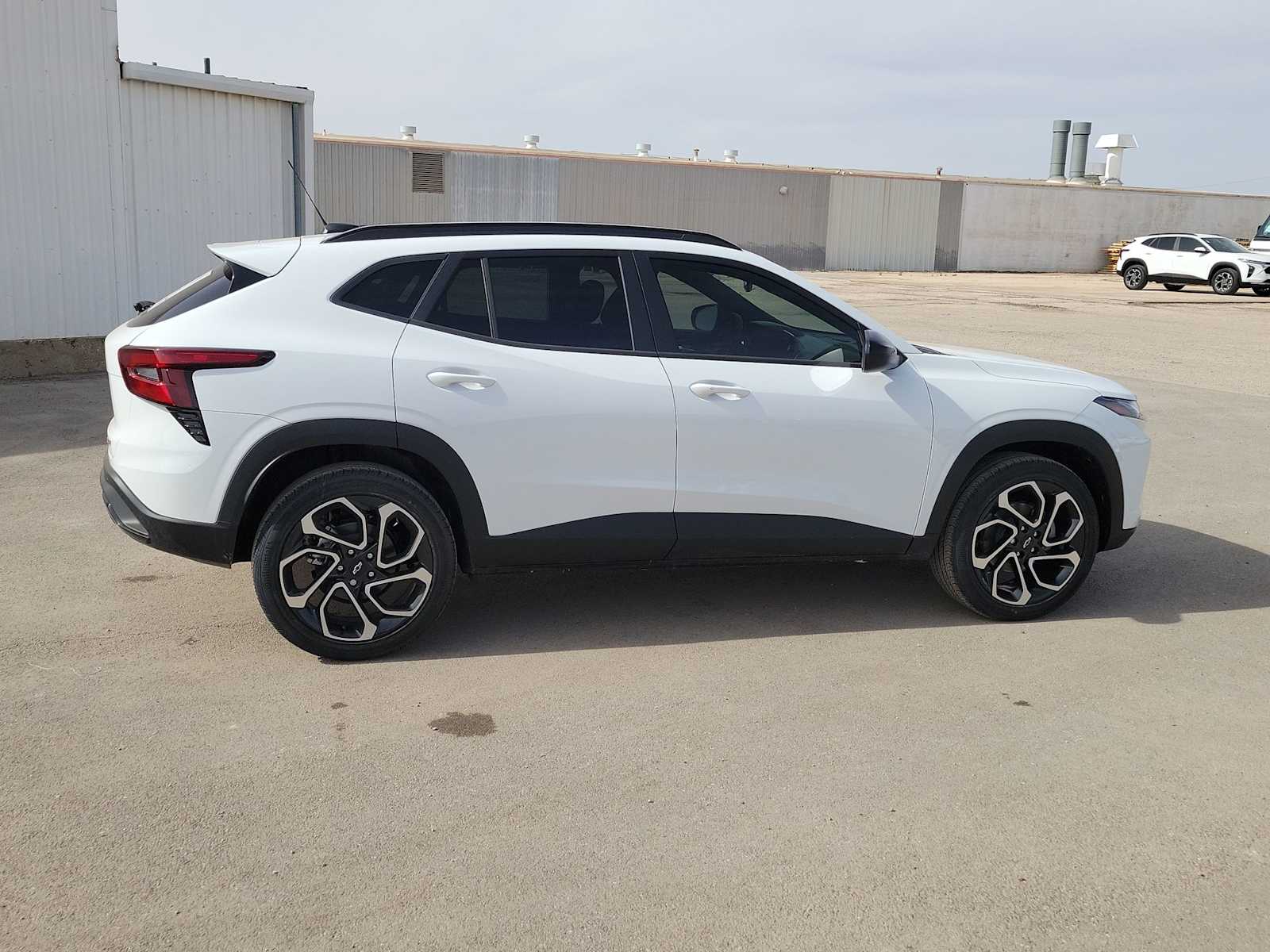 Thumbnail: 2026 Chevrolet Trax - 9