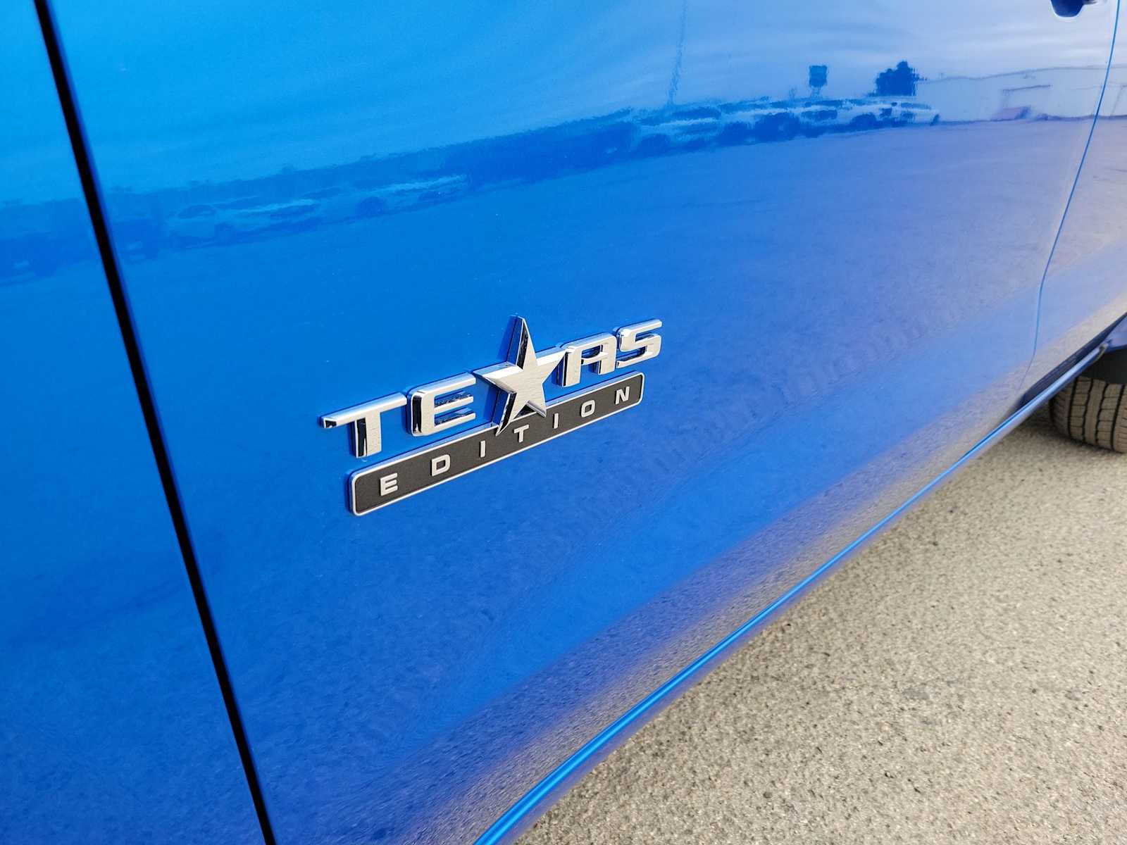 Thumbnail: 2025 Chevrolet Silverado 1500 - 15