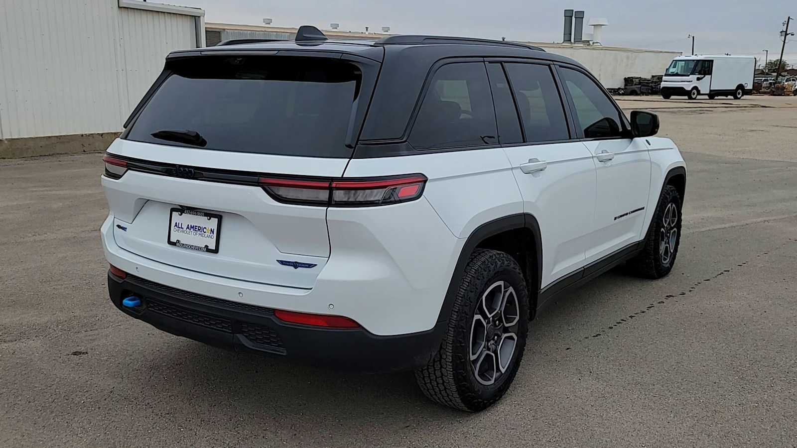 Thumbnail: 2022 Jeep Grand Cherokee - 8