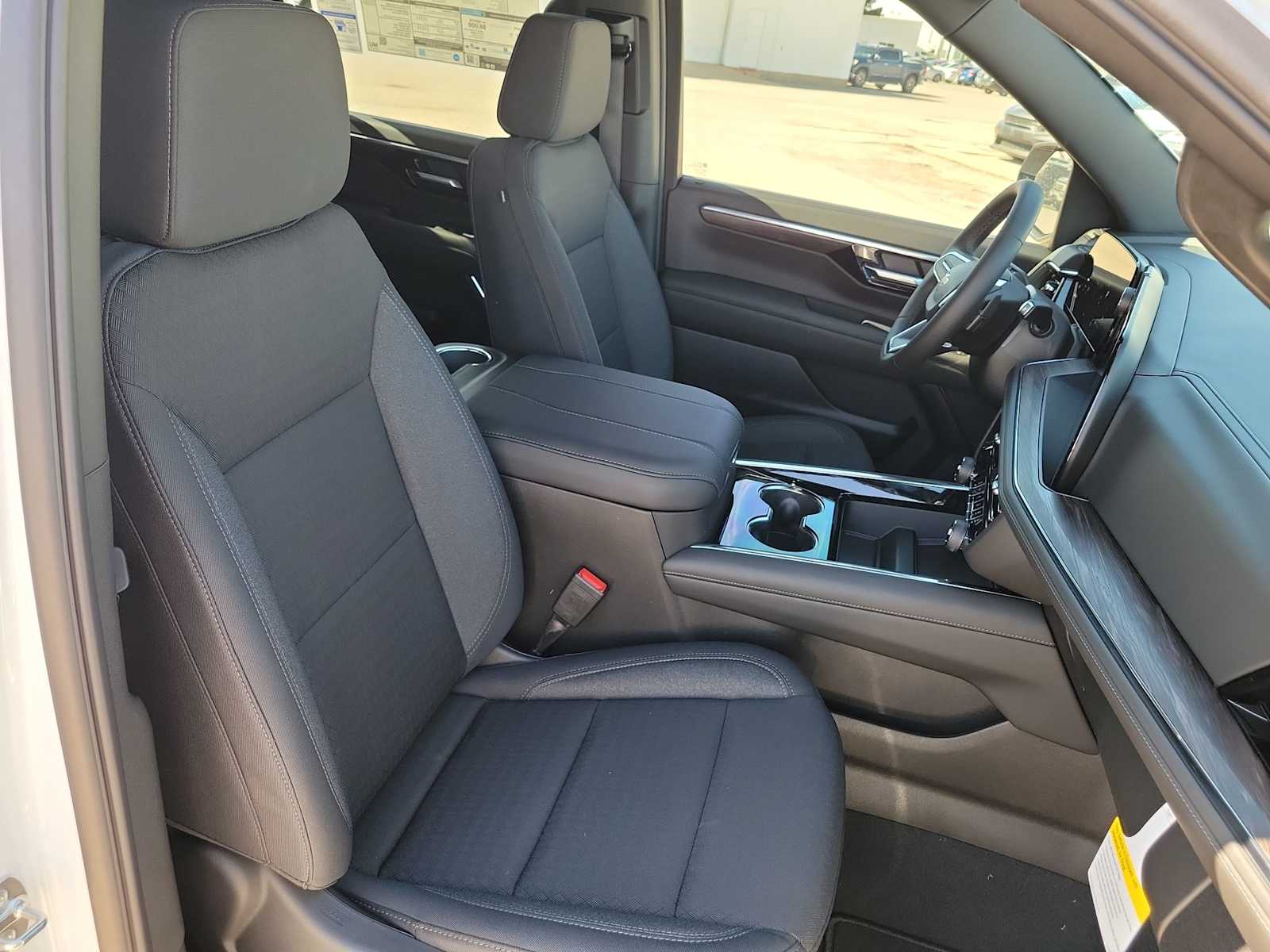 Thumbnail: 2026 Chevrolet Suburban - 18