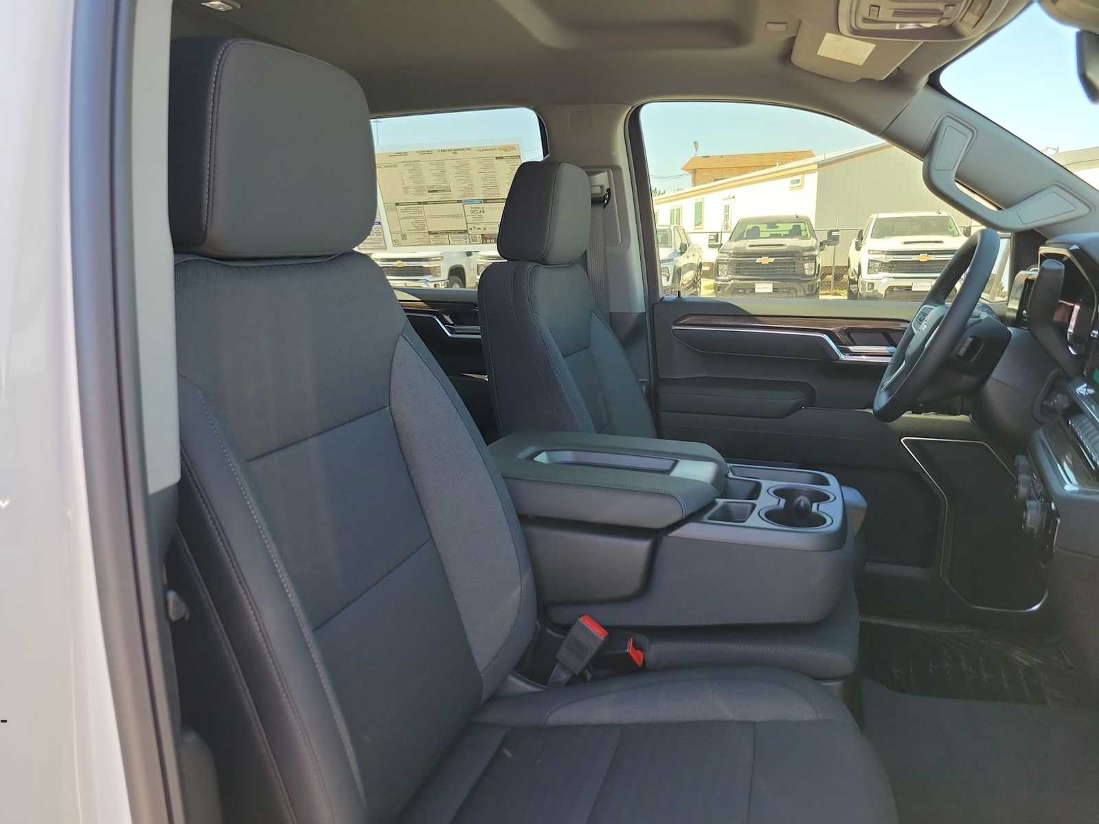 Thumbnail: 2025 Chevrolet Silverado 1500 - 14