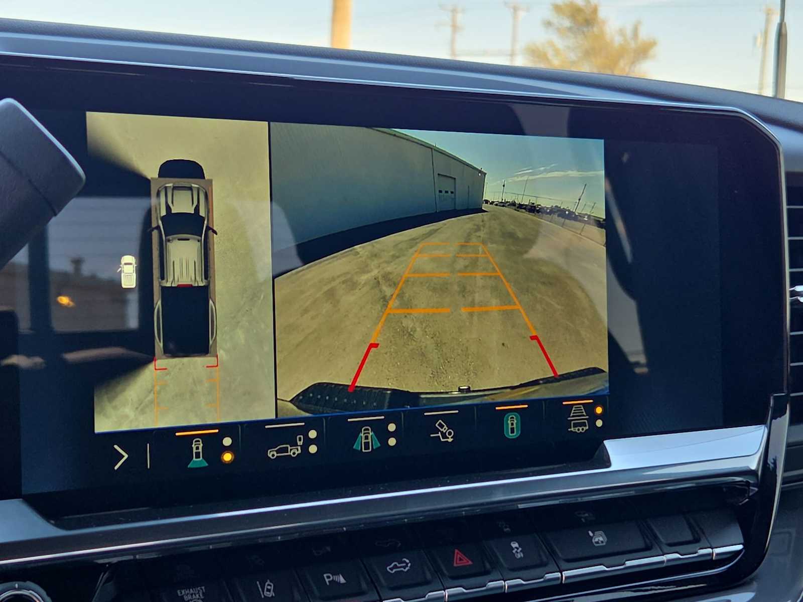 Thumbnail: 2026 Chevrolet Silverado 3500 - 28