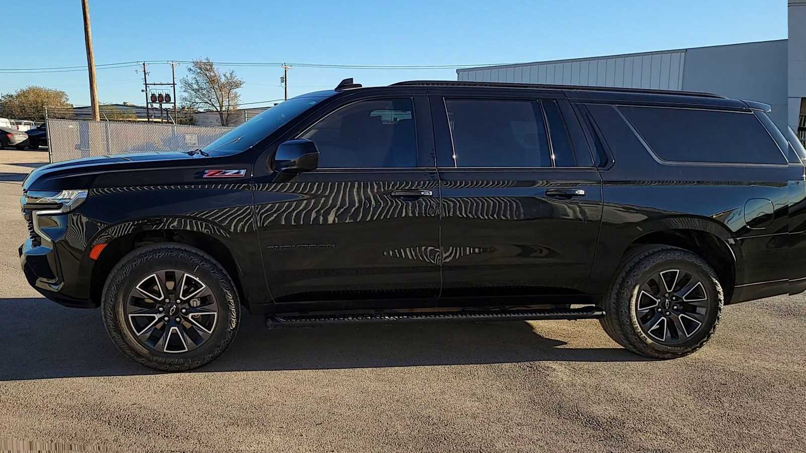 Thumbnail: 2023 Chevrolet Suburban - 5