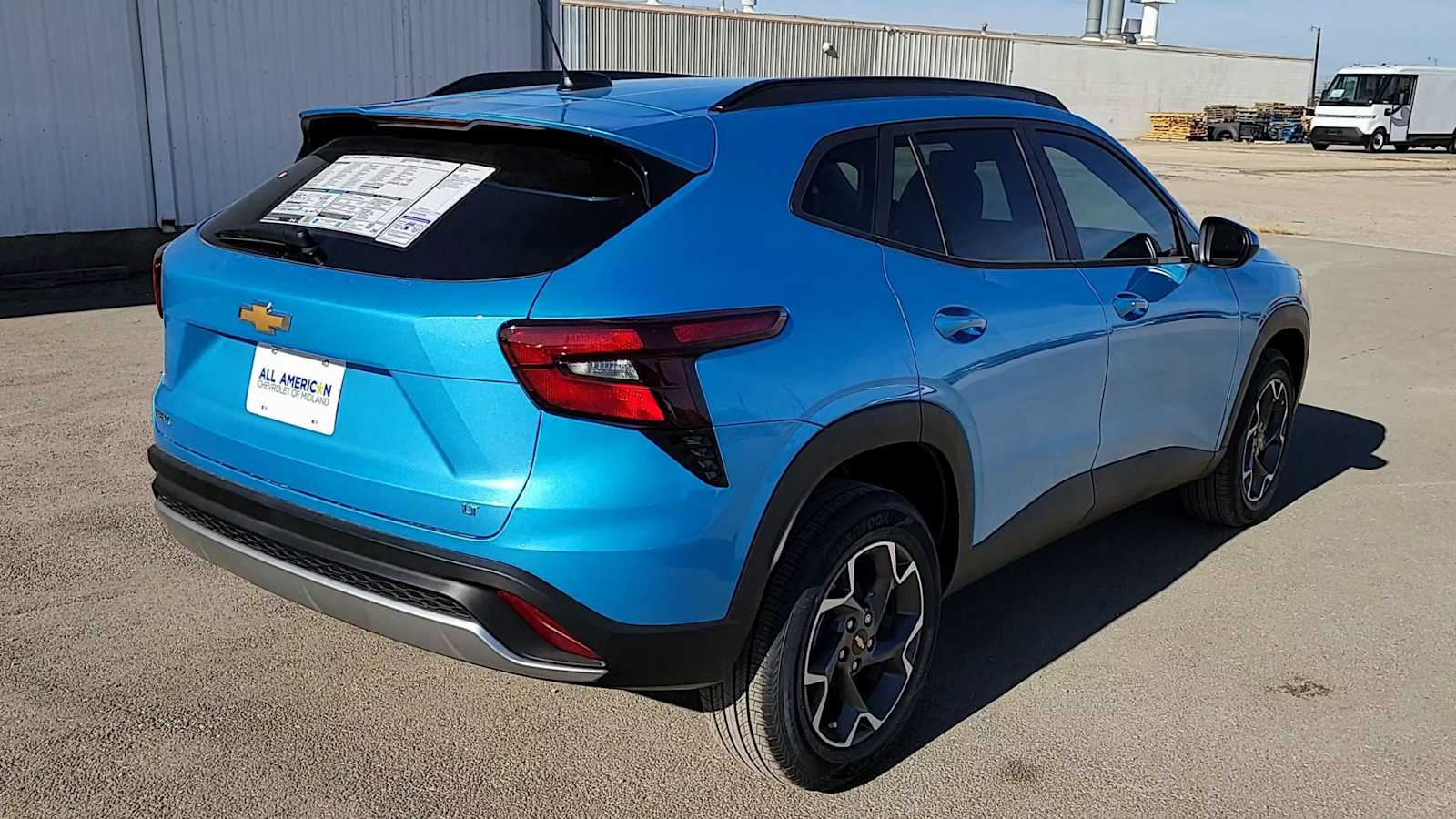 Thumbnail: 2026 Chevrolet Trax - 8