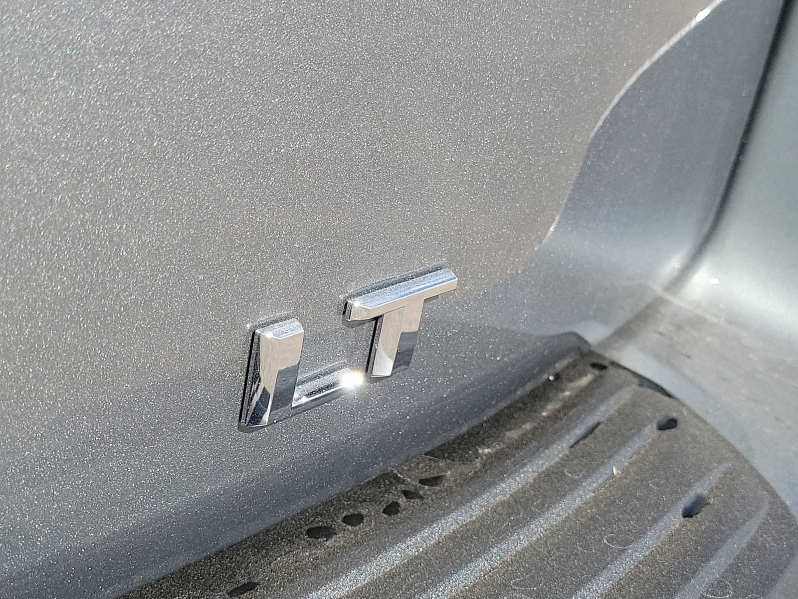 Thumbnail: 2026 Chevrolet Tahoe - 15