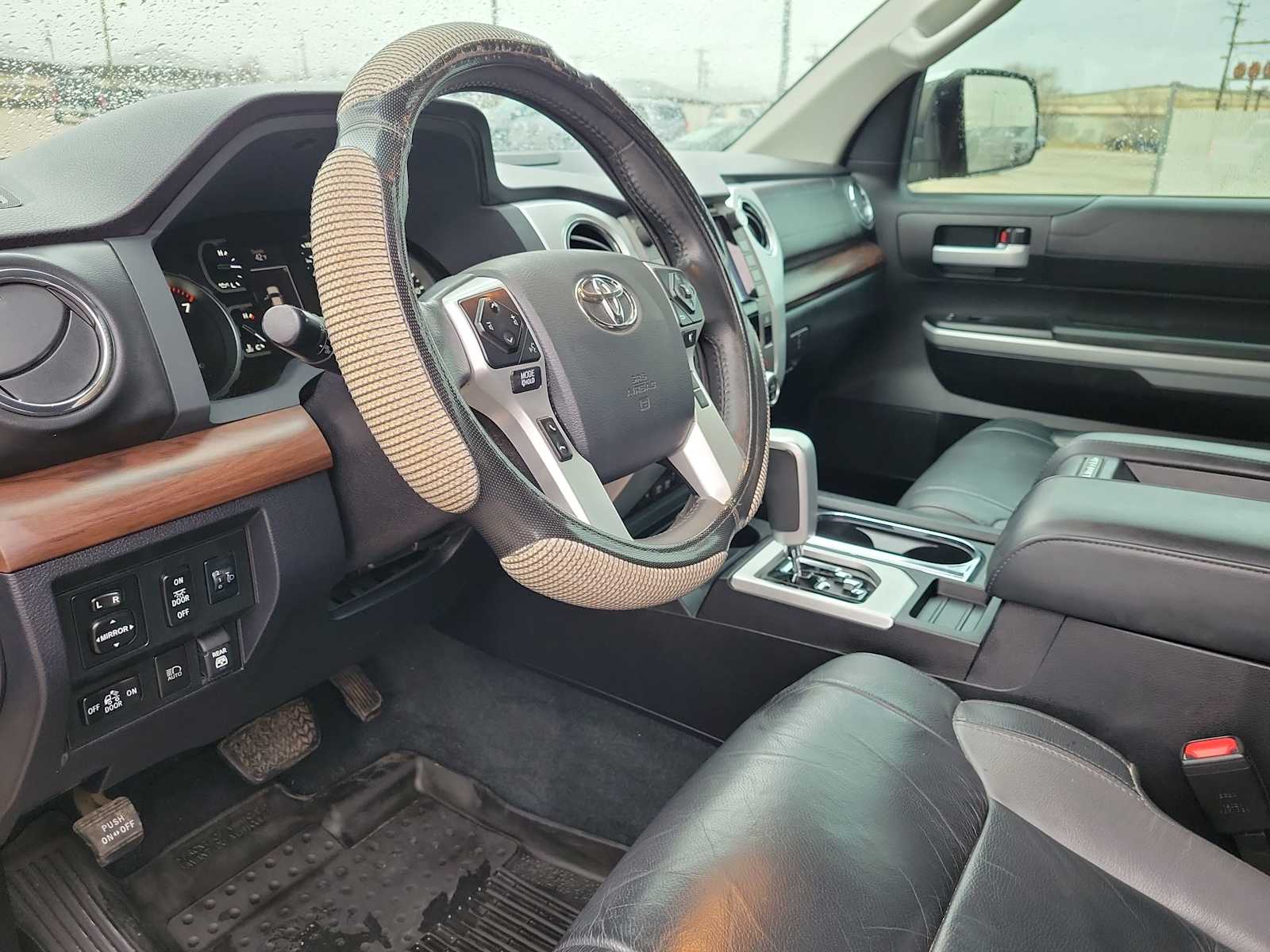 Thumbnail: 2020 Toyota Tundra - 10