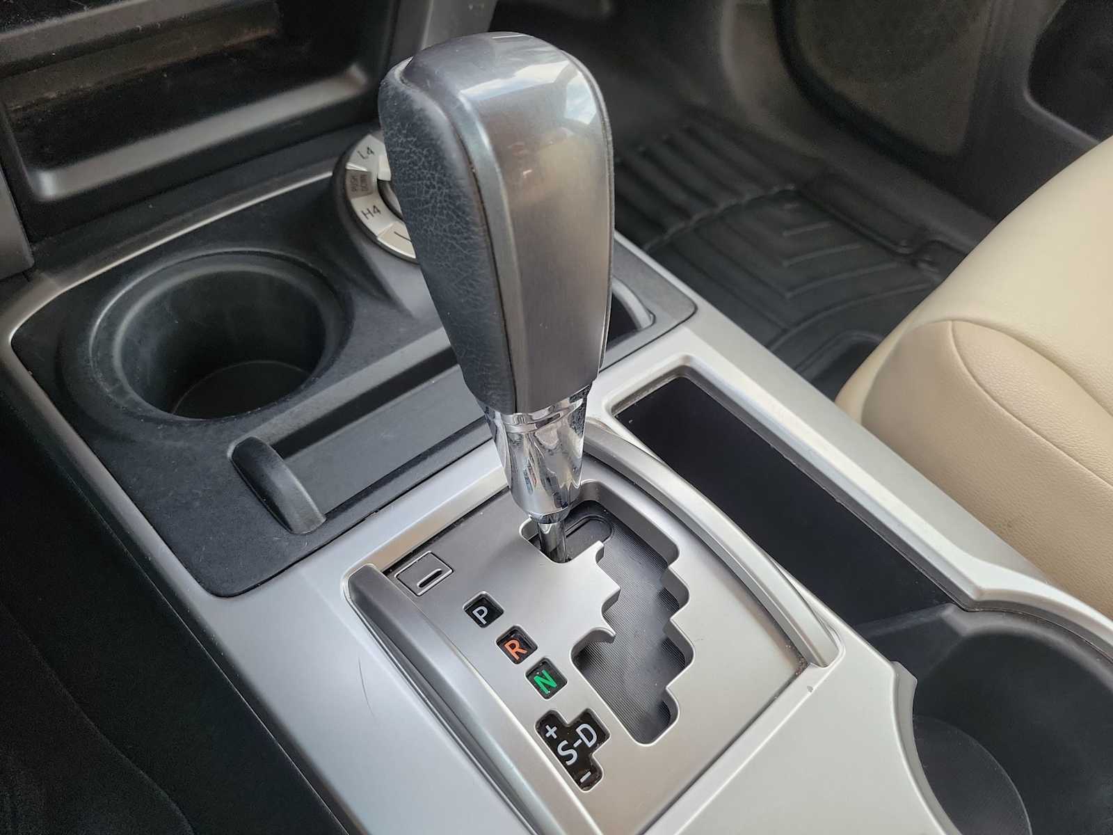 Thumbnail: 2017 Toyota 4Runner - 21