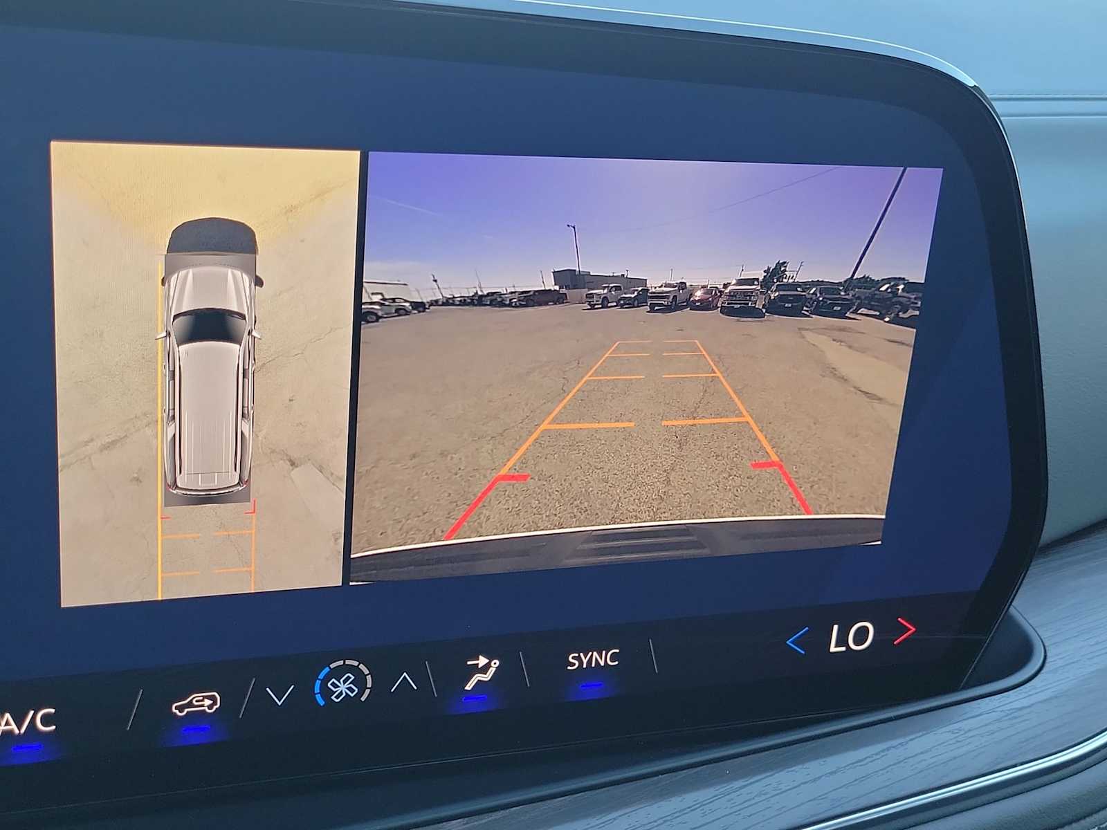 Thumbnail: 2026 Chevrolet Suburban - 24