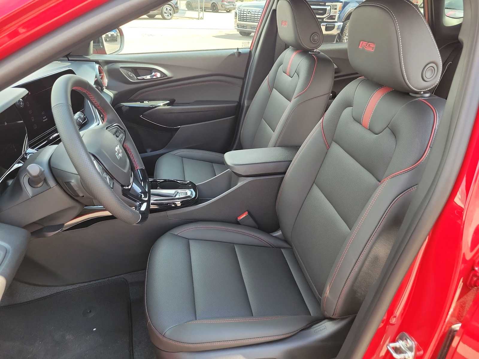 Thumbnail: 2026 Chevrolet Trax - 15