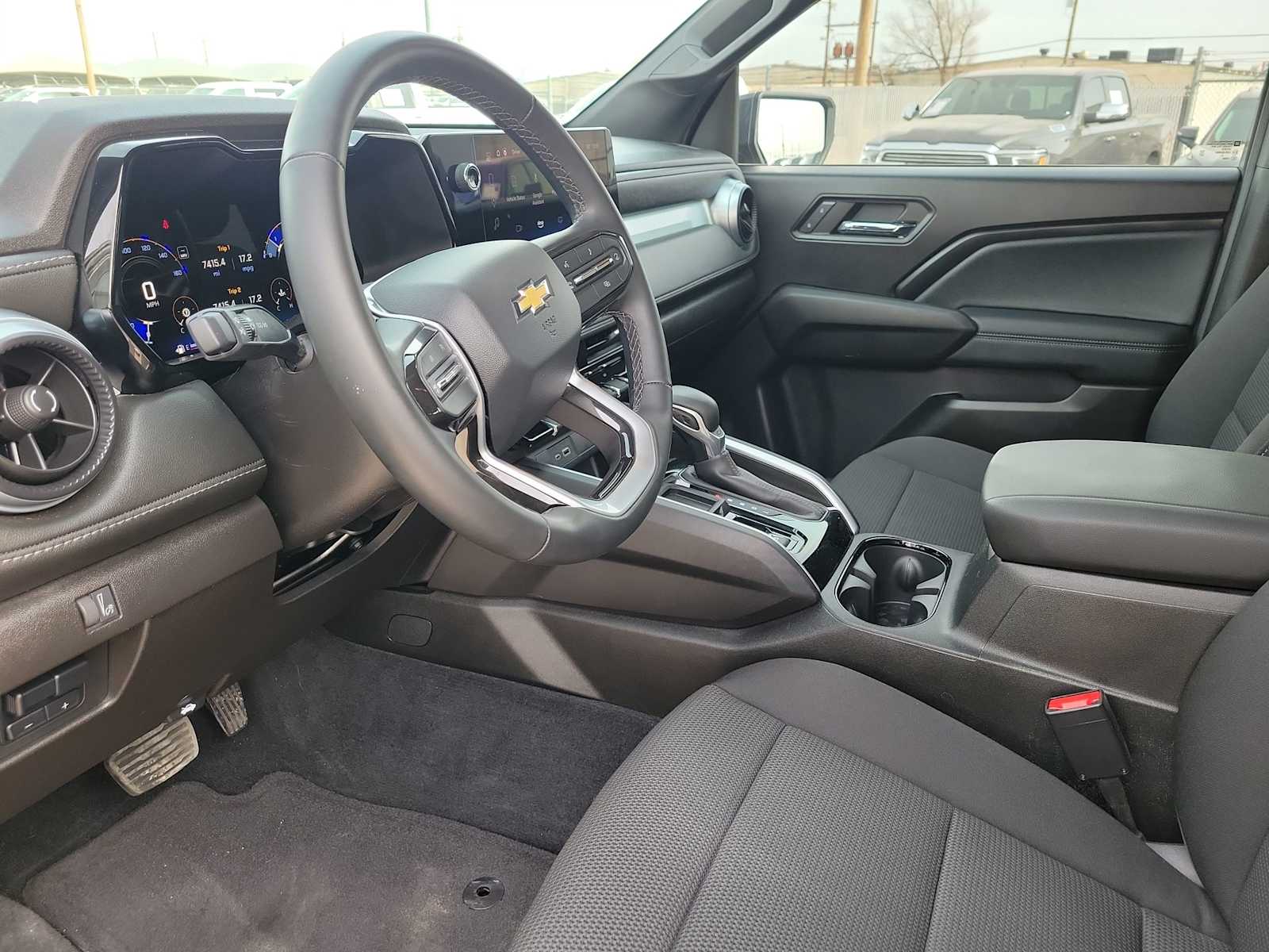 Thumbnail: 2024 Chevrolet Colorado - 10