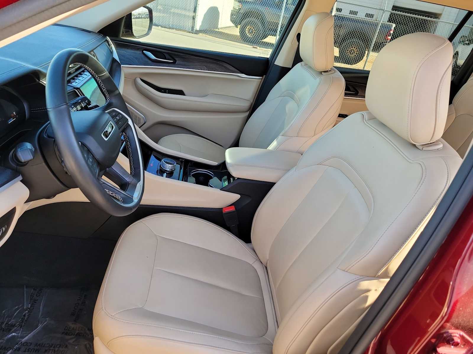 Thumbnail: 2022 Jeep Grand Cherokee - 19