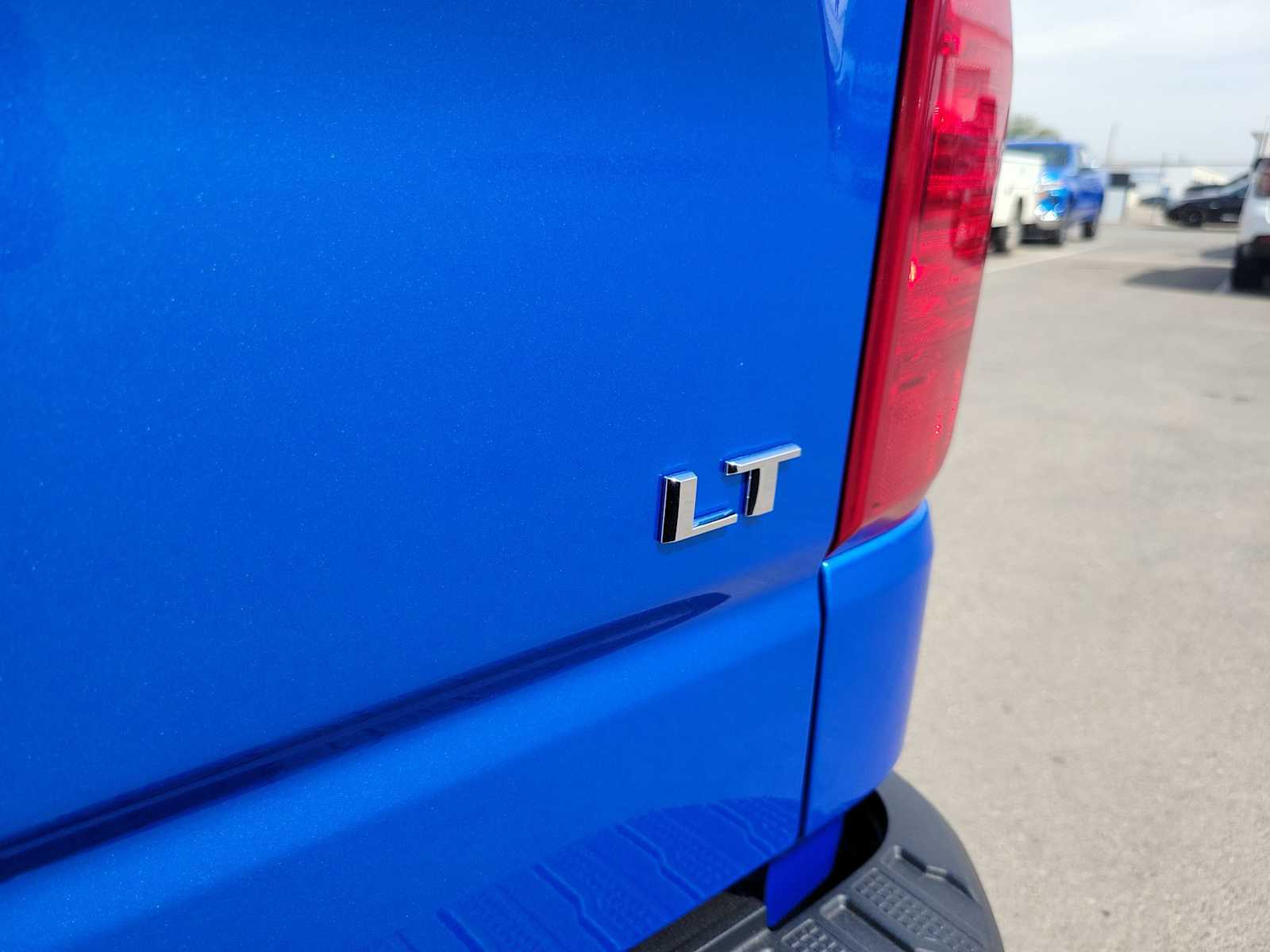 Thumbnail: 2025 Chevrolet Silverado 1500 - 15