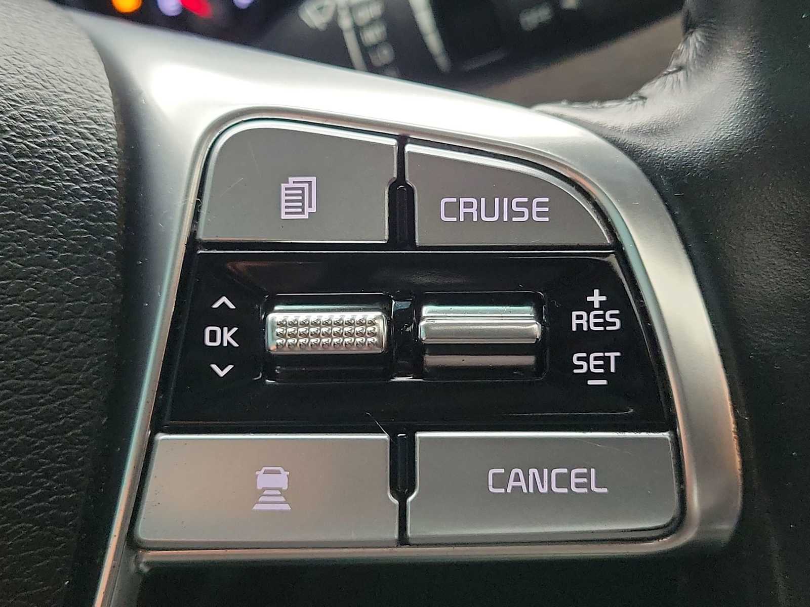 Thumbnail: 2022 Kia Telluride - 23