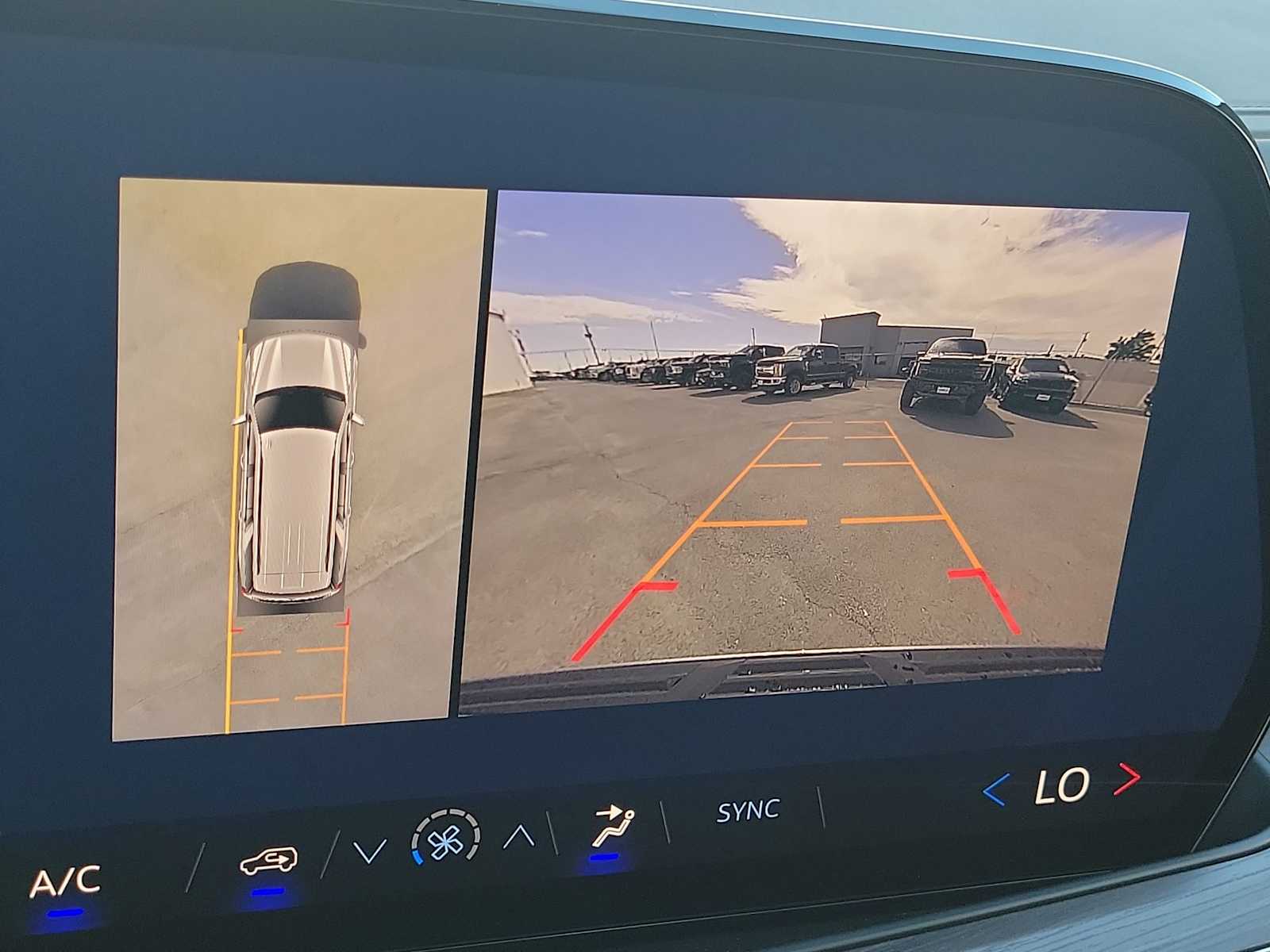 Thumbnail: 2026 Chevrolet Tahoe - 24