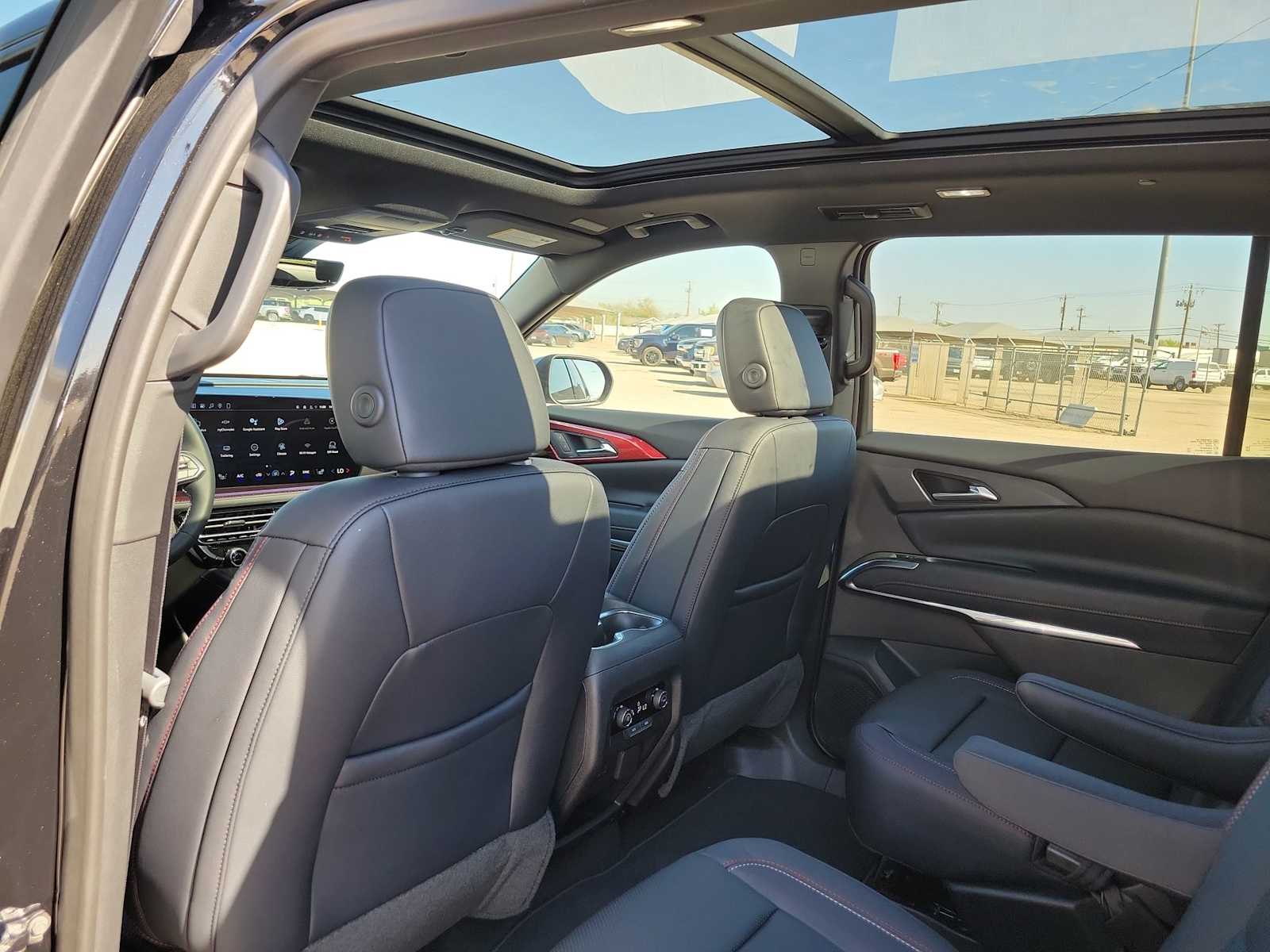 Thumbnail: 2026 Chevrolet Traverse - 16