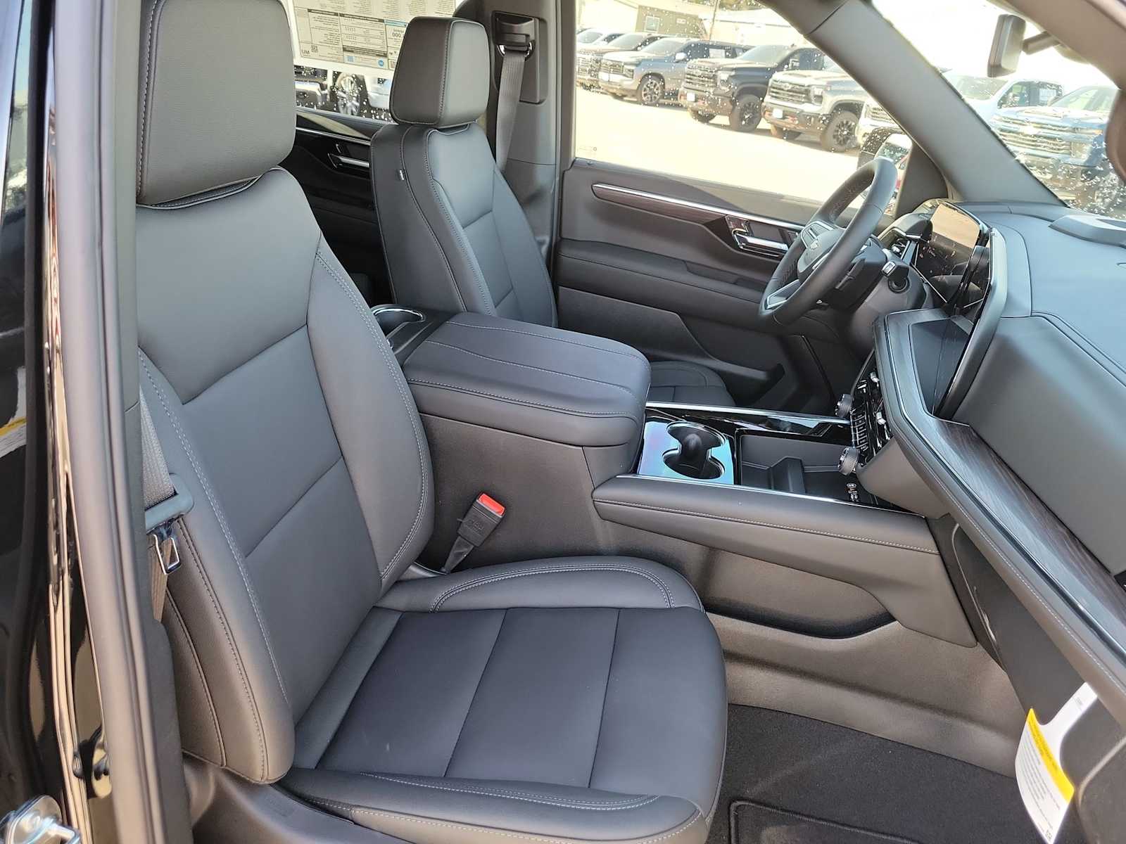 Thumbnail: 2026 Chevrolet Tahoe - 18