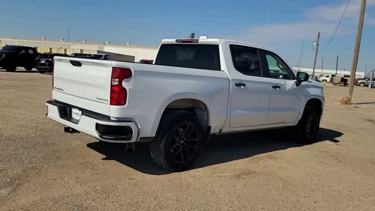 Thumbnail: 2022 Chevrolet Silverado 1500 - 4
