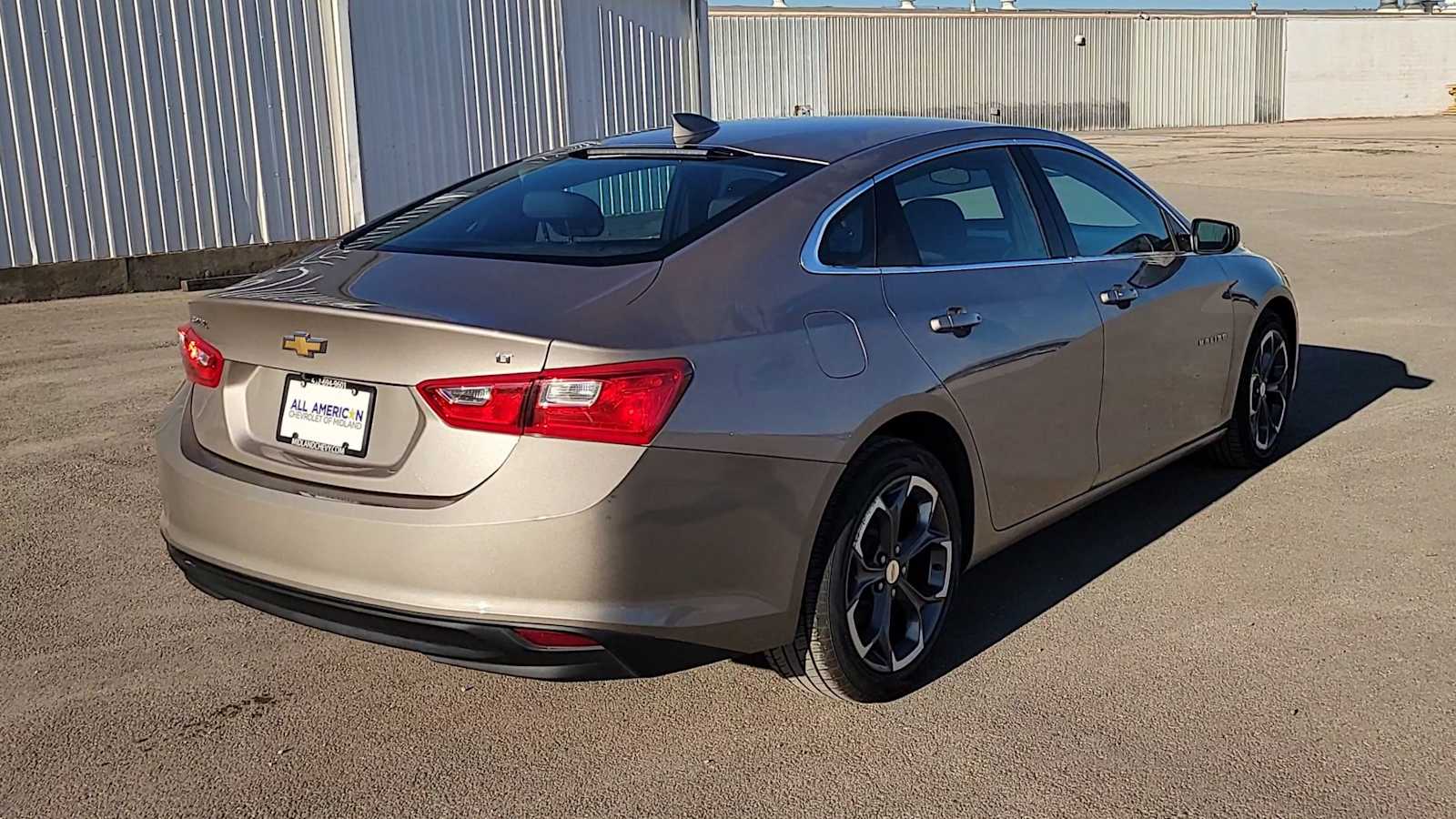 Thumbnail: 2023 Chevrolet Malibu - 8