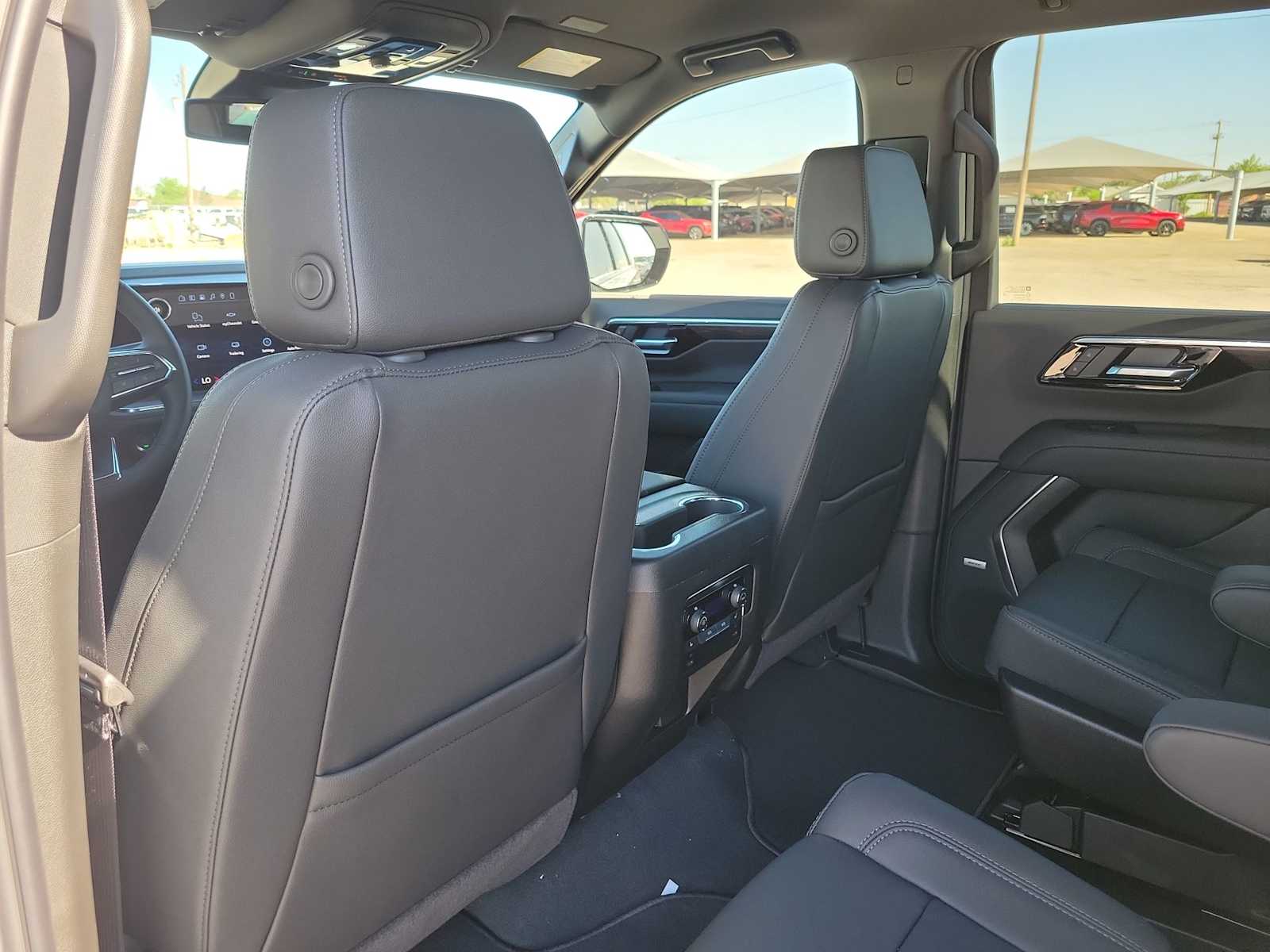 Thumbnail: 2026 Chevrolet Suburban - 16
