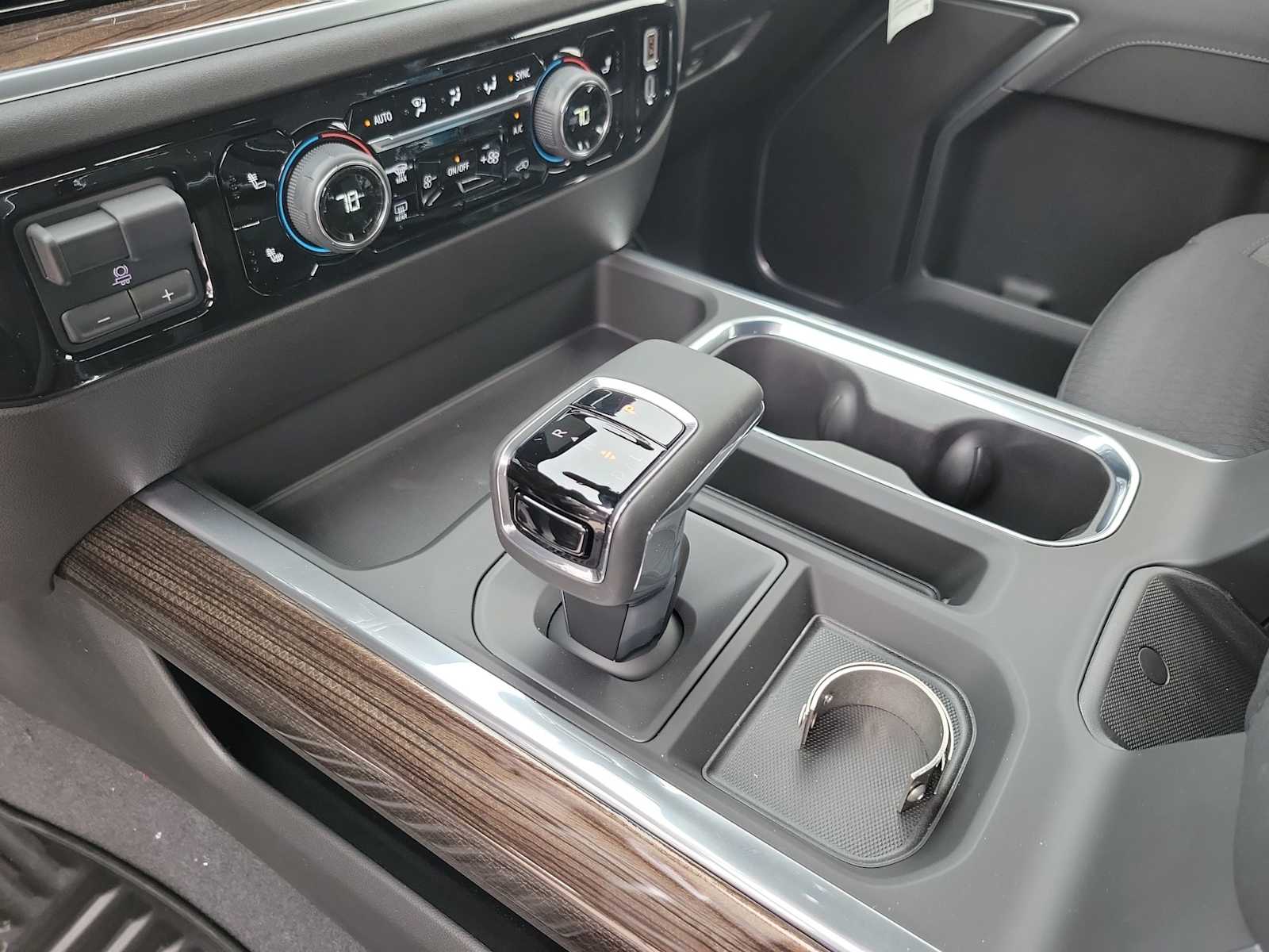 Thumbnail: 2025 Chevrolet Silverado 1500 - 25