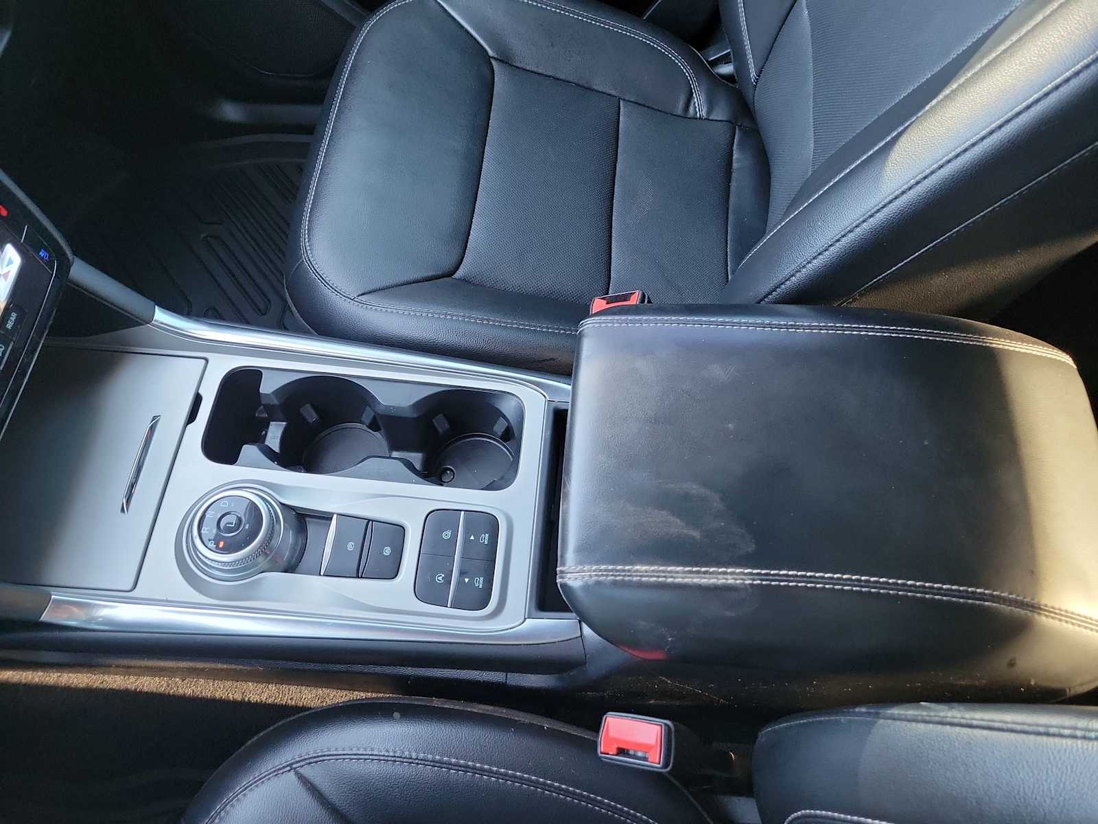 Thumbnail: 2022 Ford Explorer - 24