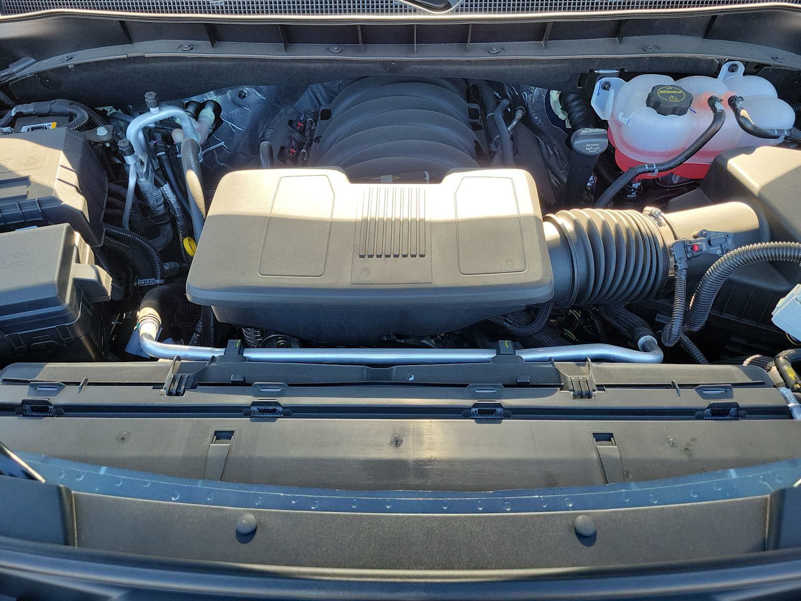 Thumbnail: 2026 Chevrolet Tahoe - 17