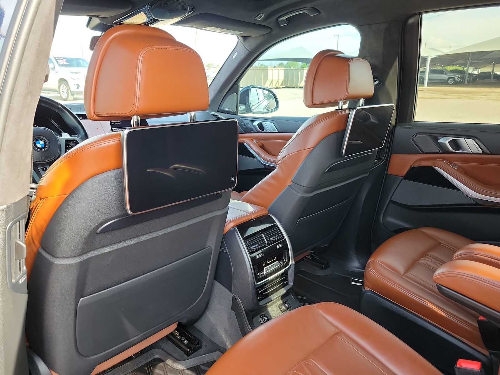 Thumbnail: 2019 BMW X7 - 16