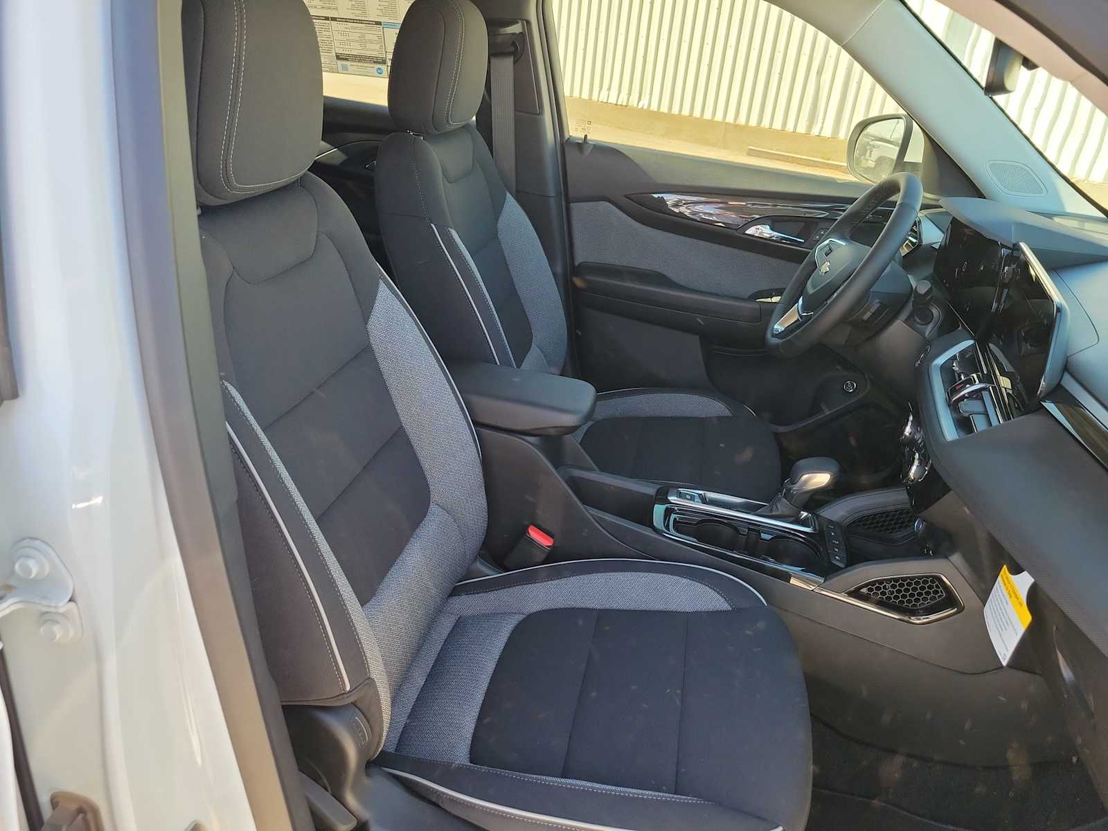 Thumbnail: 2026 Chevrolet TrailBlazer - 18