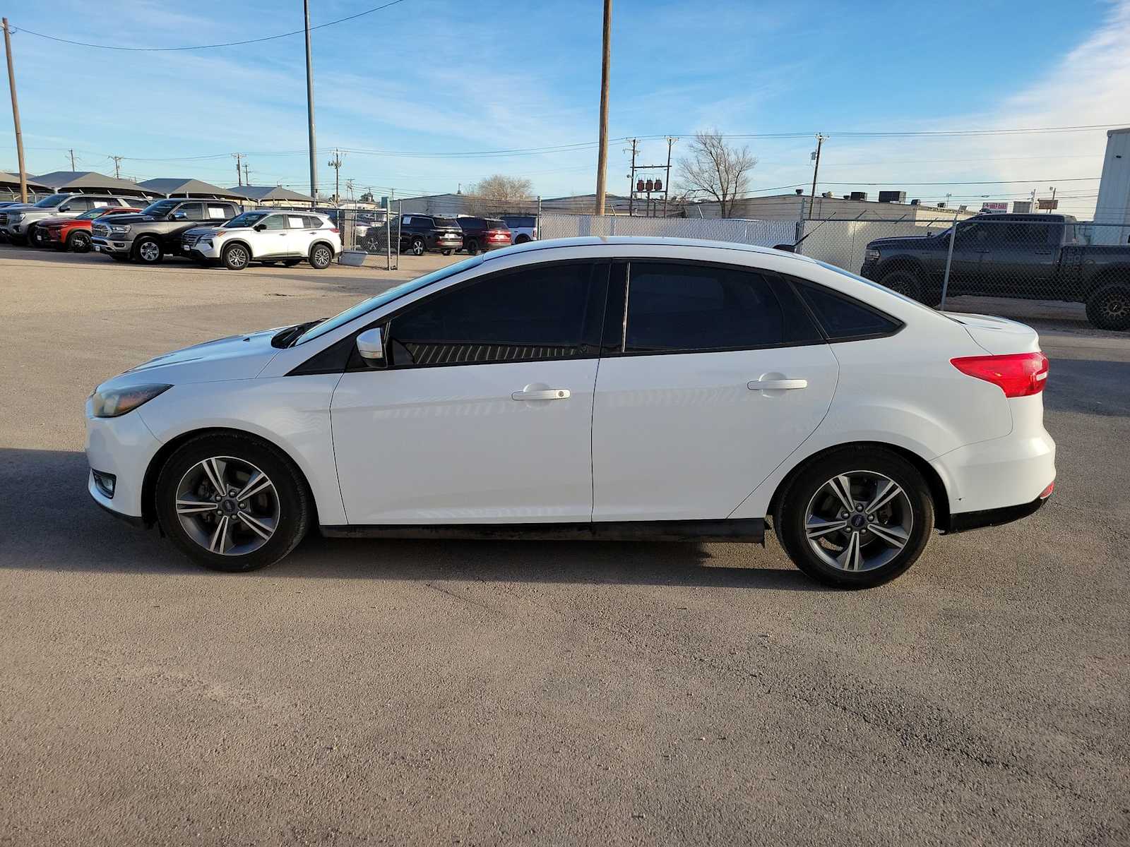 Thumbnail: 2016 Ford Focus - 11