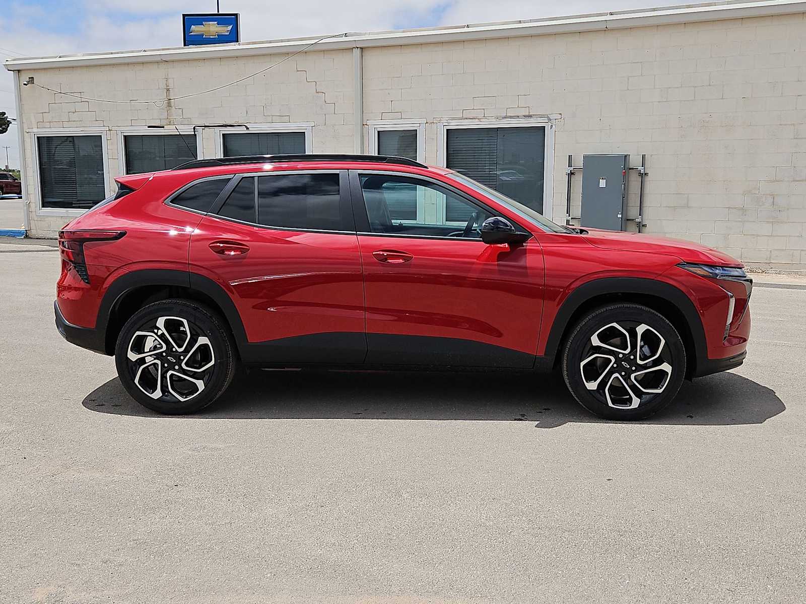 Thumbnail: 2026 Chevrolet Trax - 9