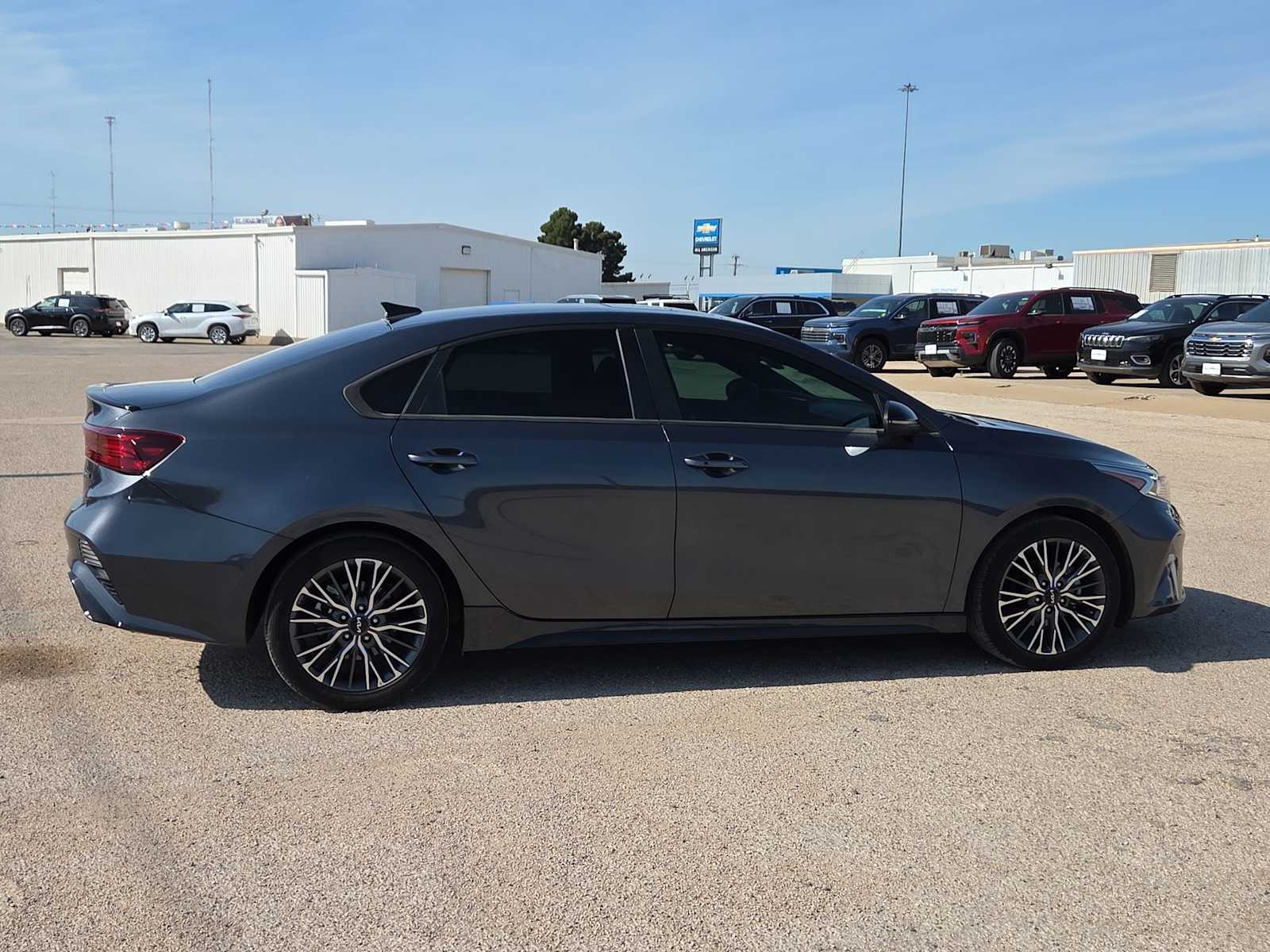 Thumbnail: 2024 Kia Forte - 9