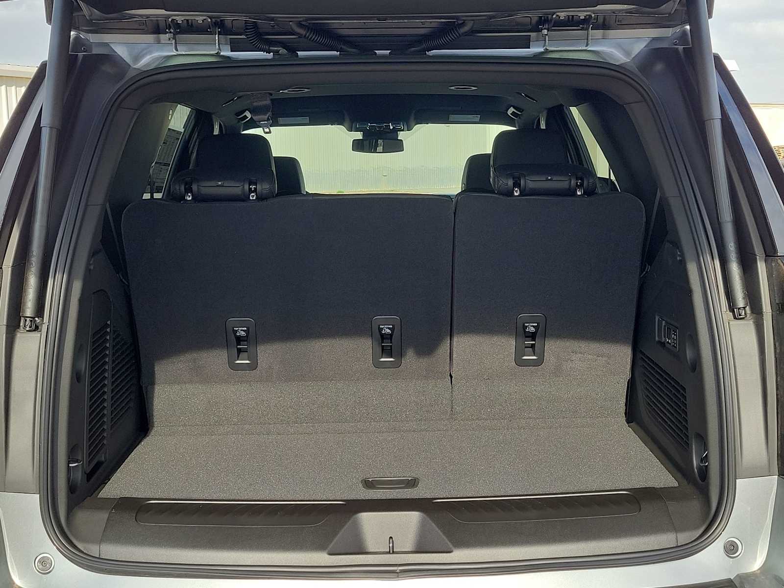 Thumbnail: 2026 Chevrolet Tahoe - 13