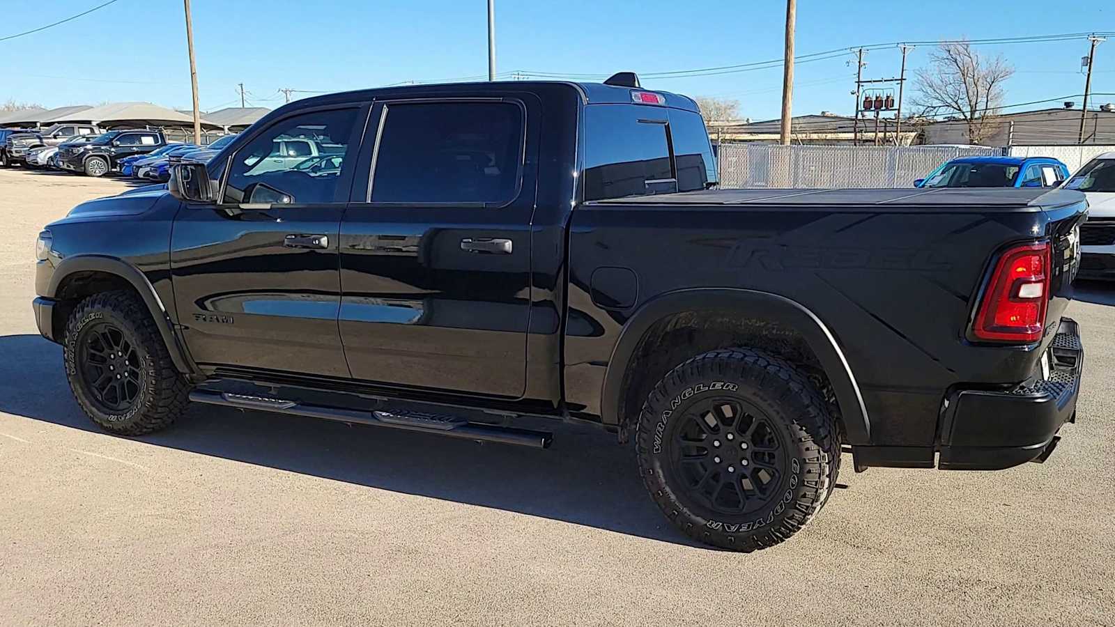 Thumbnail: 2025 RAM 1500 - 8