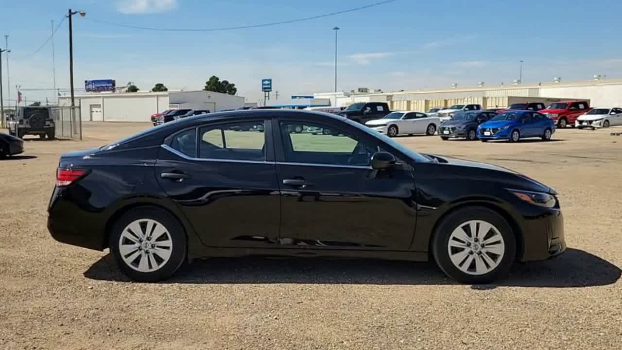 Thumbnail: 2024 Nissan Sentra - 9