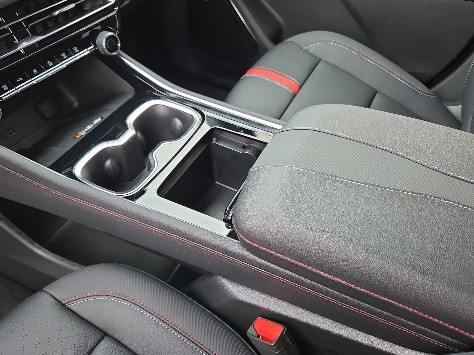 Thumbnail: 2026 Chevrolet Traverse - 24