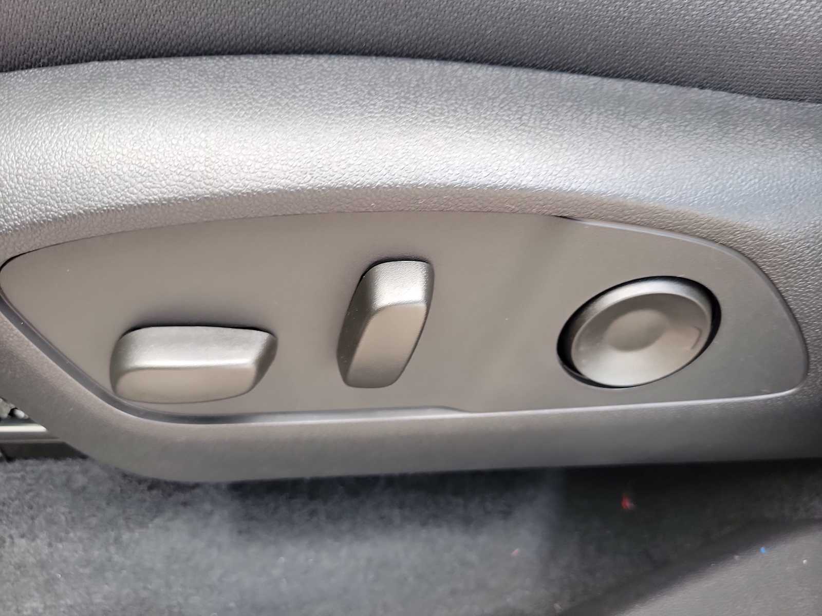 Thumbnail: 2026 Chevrolet Traverse - 22