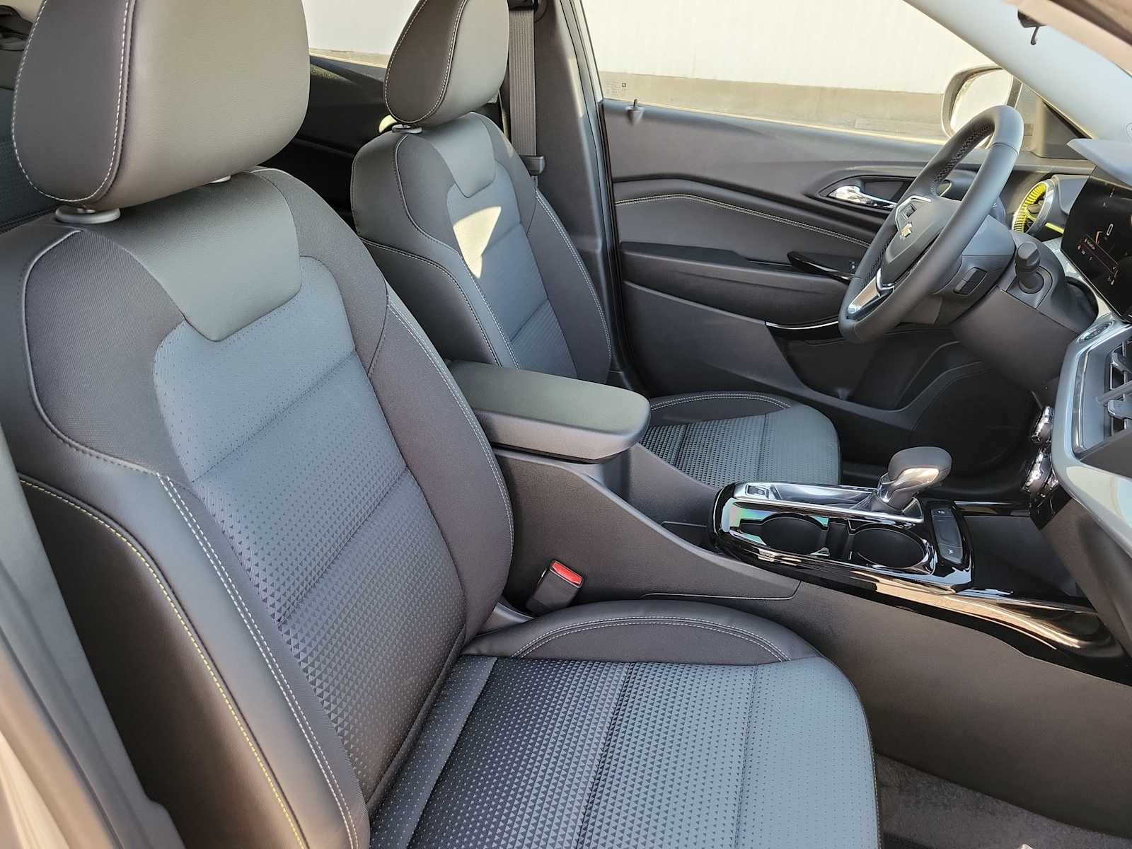 Thumbnail: 2026 Chevrolet Trax - 22