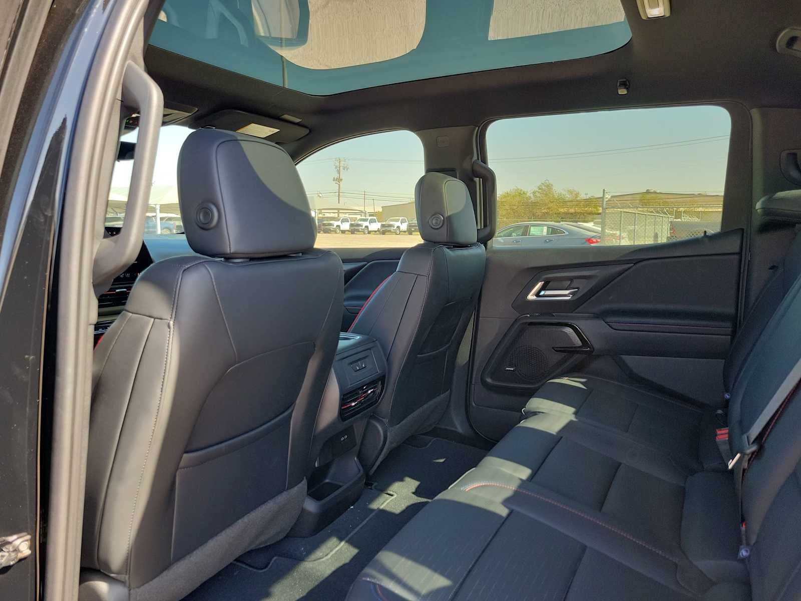 Thumbnail: 2024 Chevrolet Silverado EV - 12