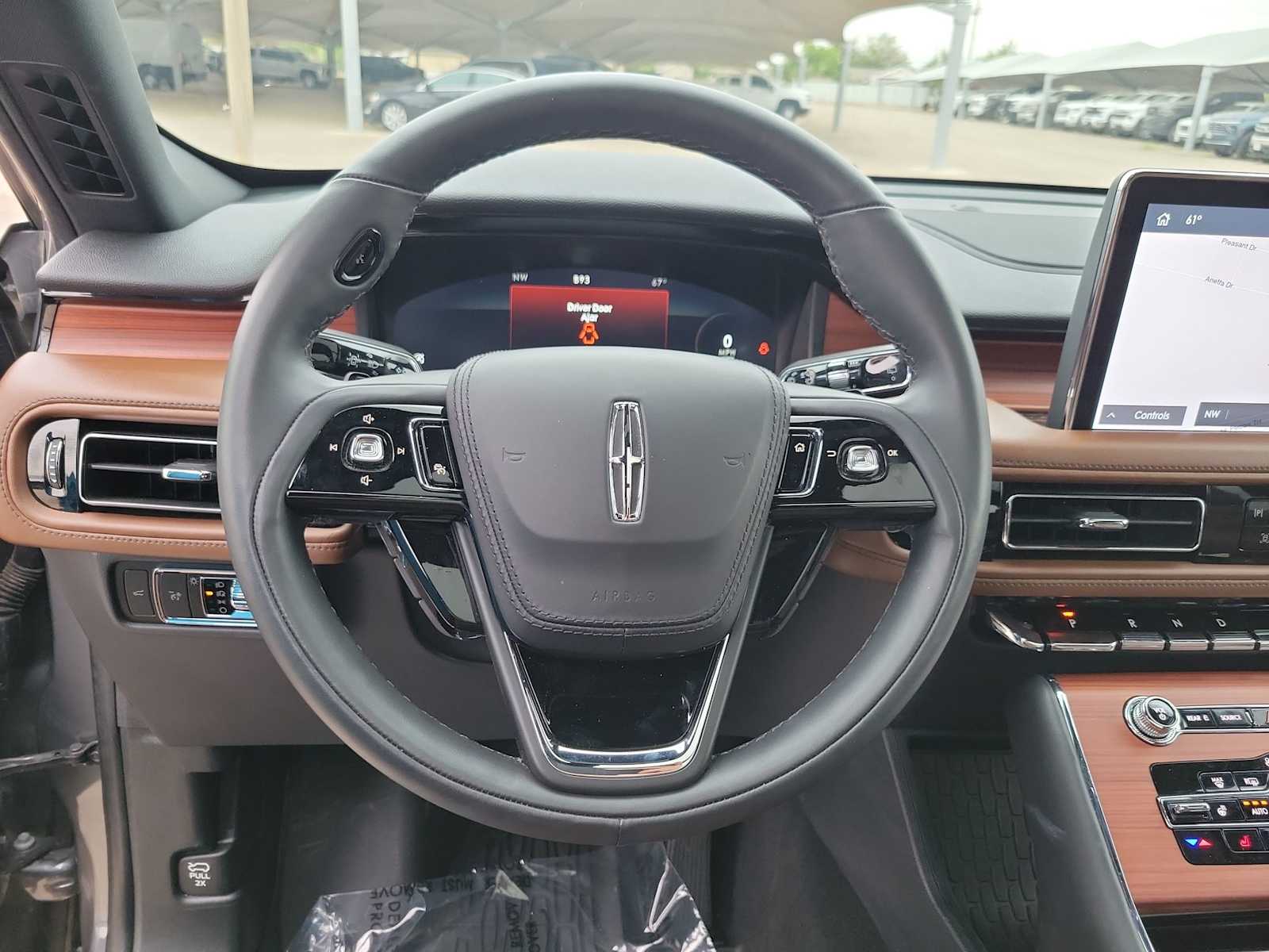 Thumbnail: 2024 Lincoln Aviator - 23