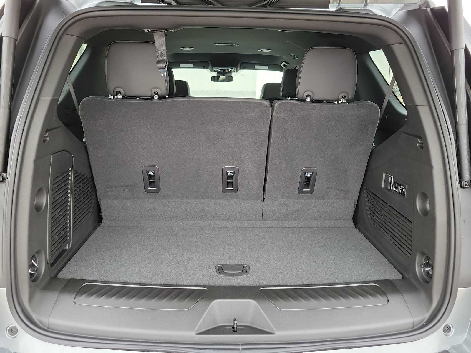 Thumbnail: 2026 Chevrolet Tahoe - 13