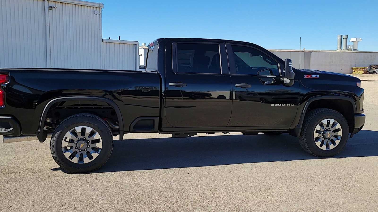 Thumbnail: 2026 Chevrolet Silverado 2500 - 9