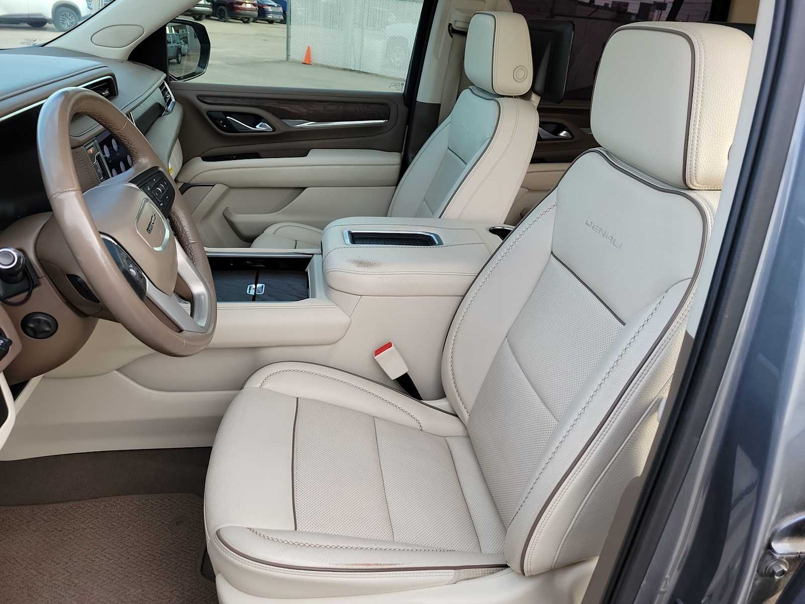 Thumbnail: 2021 GMC Yukon - 19