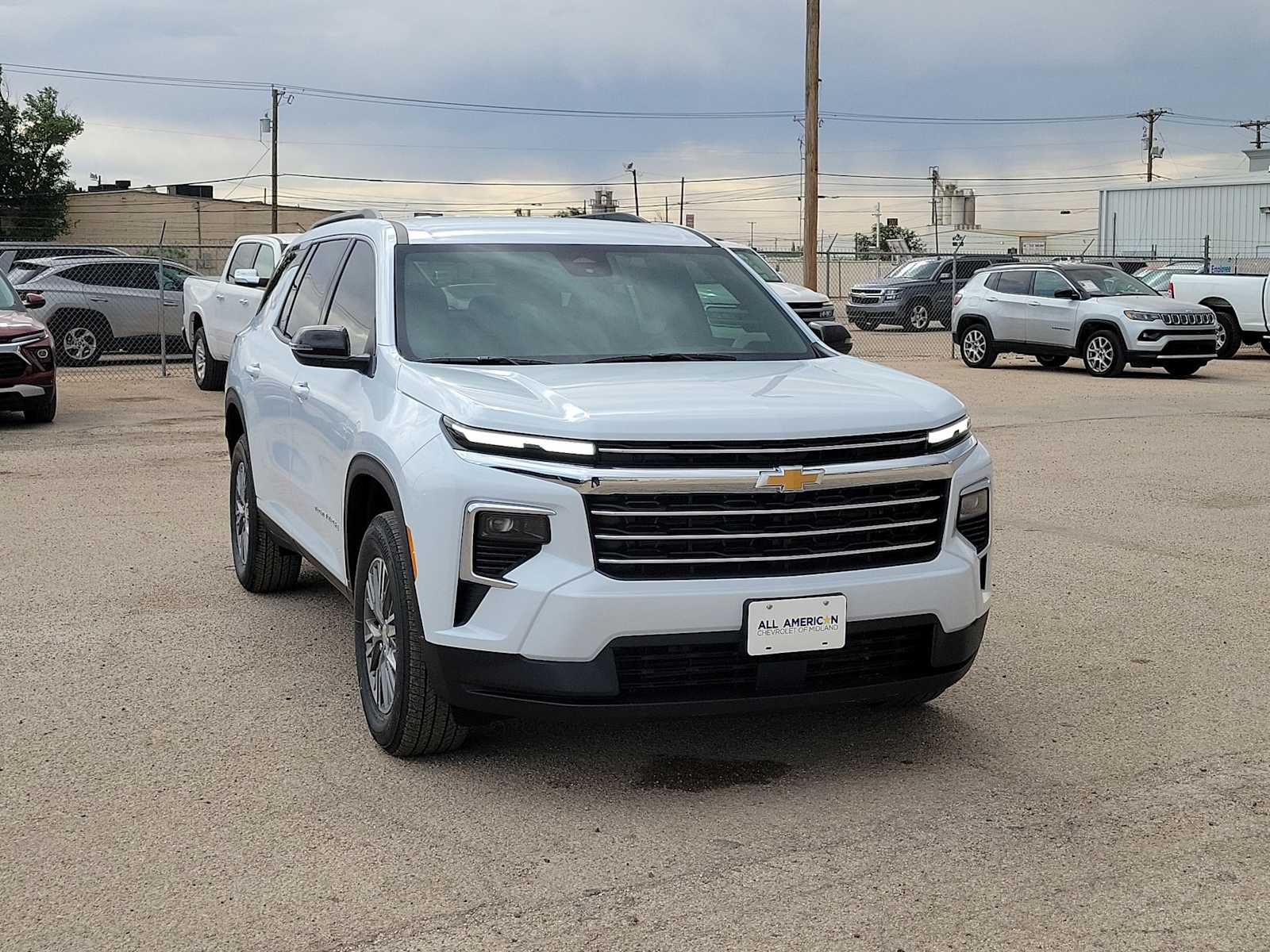 Thumbnail: 2026 Chevrolet Traverse - 2