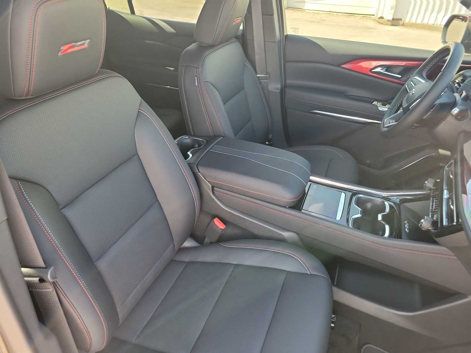 Thumbnail: 2026 Chevrolet Traverse - 22