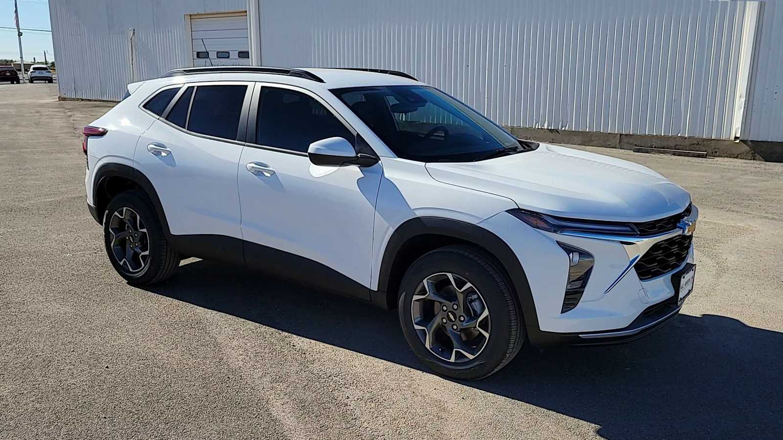 Thumbnail: 2026 Chevrolet Trax - 2