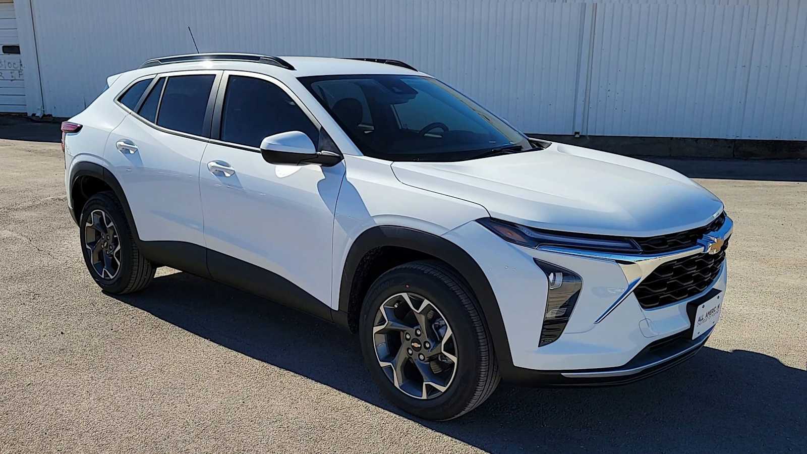 Thumbnail: 2026 Chevrolet Trax - 2