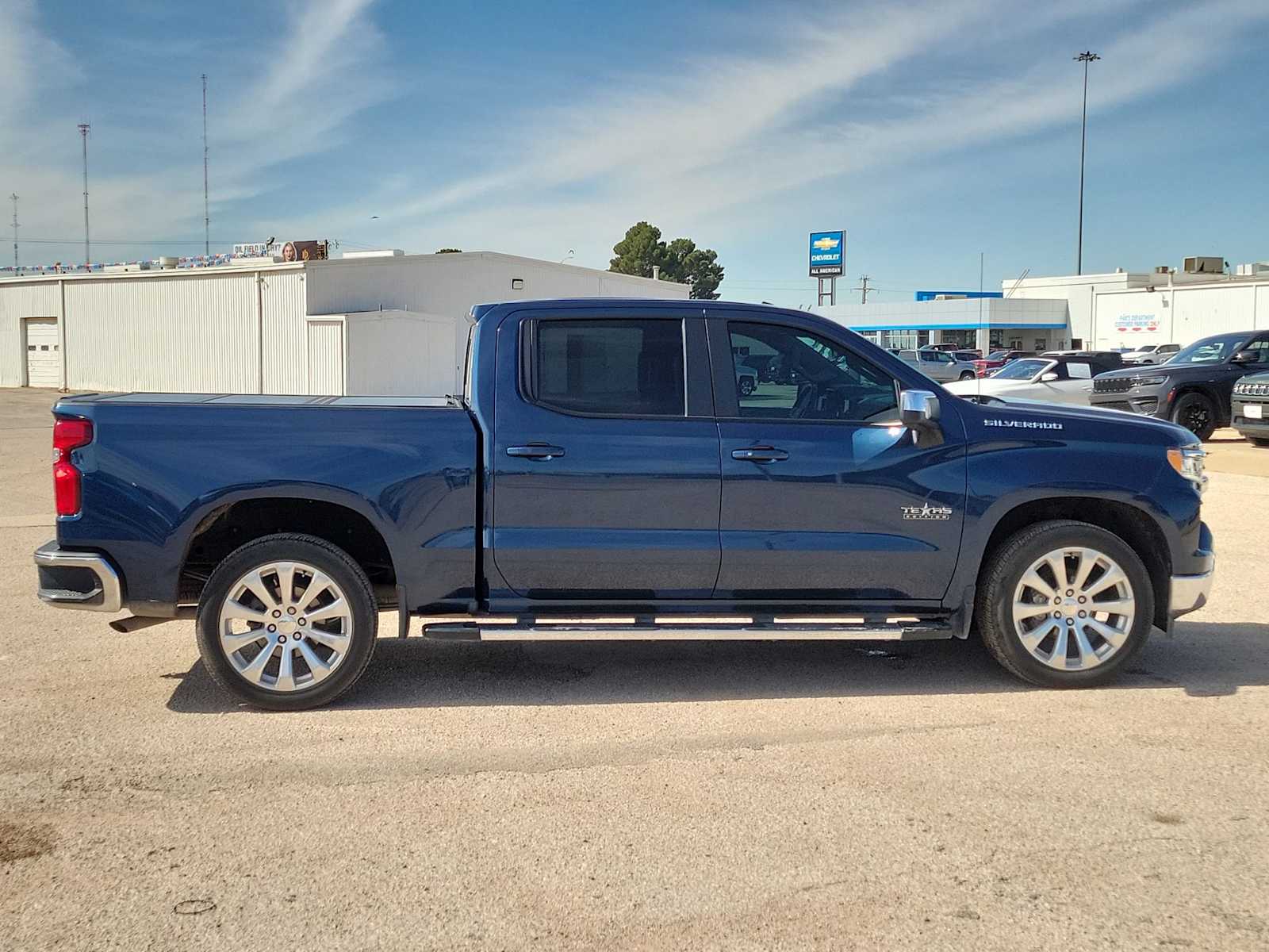 Thumbnail: 2022 Chevrolet Silverado 1500 - 9