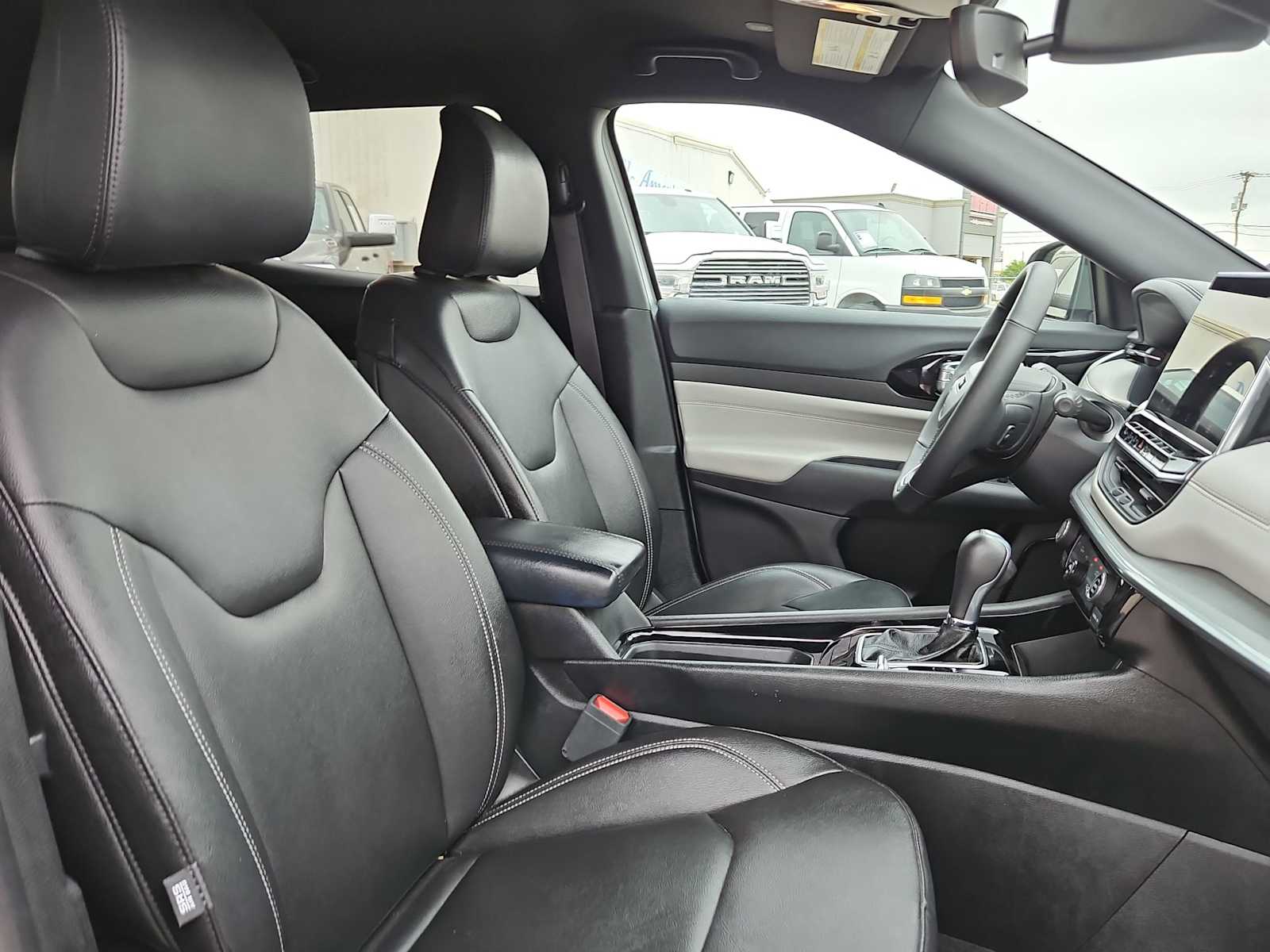 Thumbnail: 2025 Jeep Compass - 18