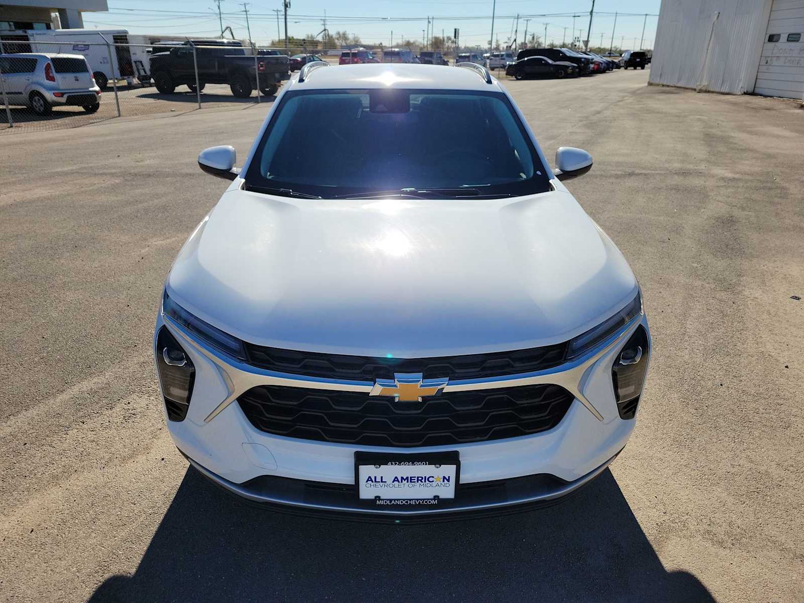 Thumbnail: 2026 Chevrolet Trax - 14